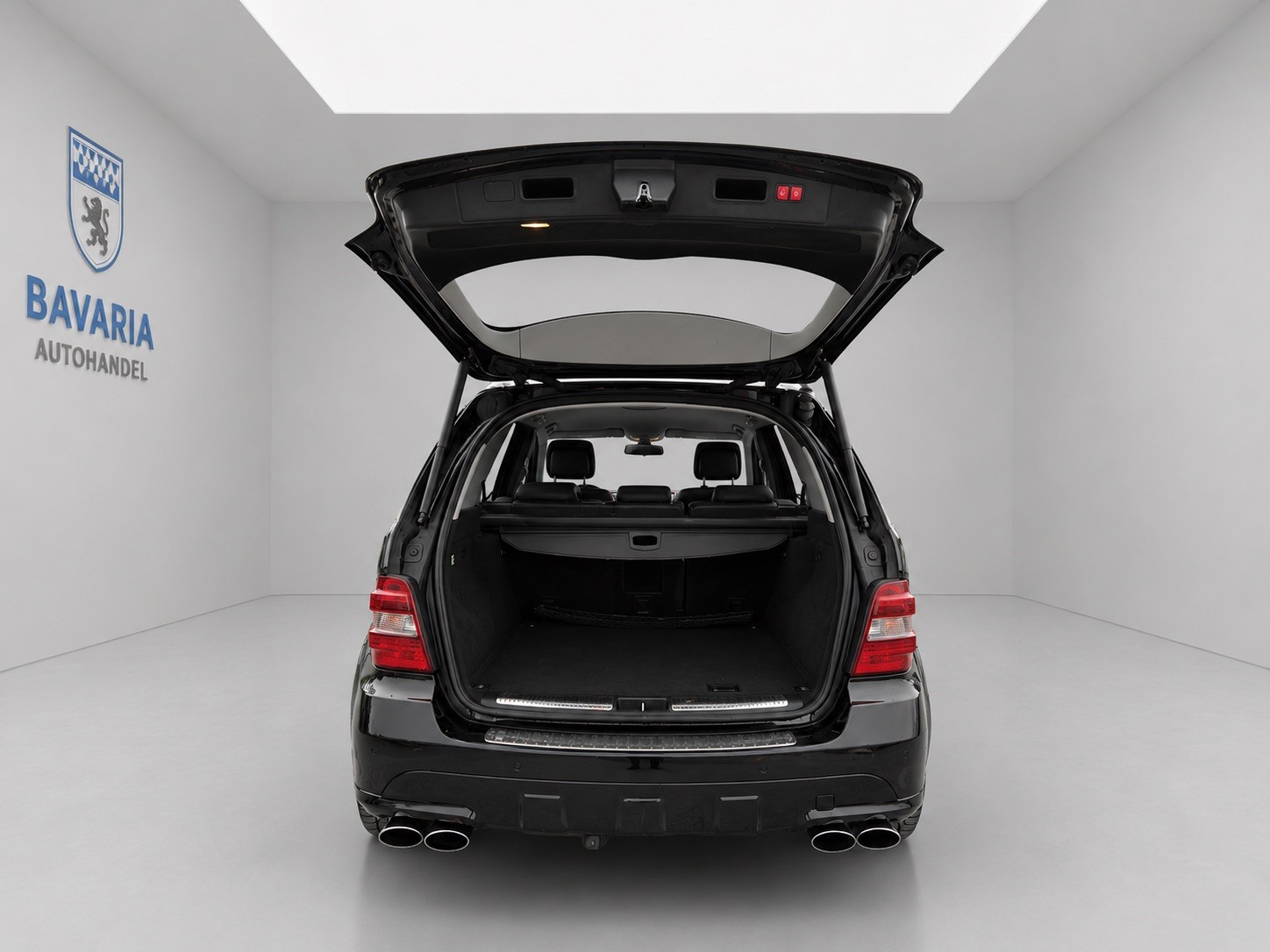 MERCEDES-BENZ ML 63 AMG 4Matic 7G-Tronic-image-8