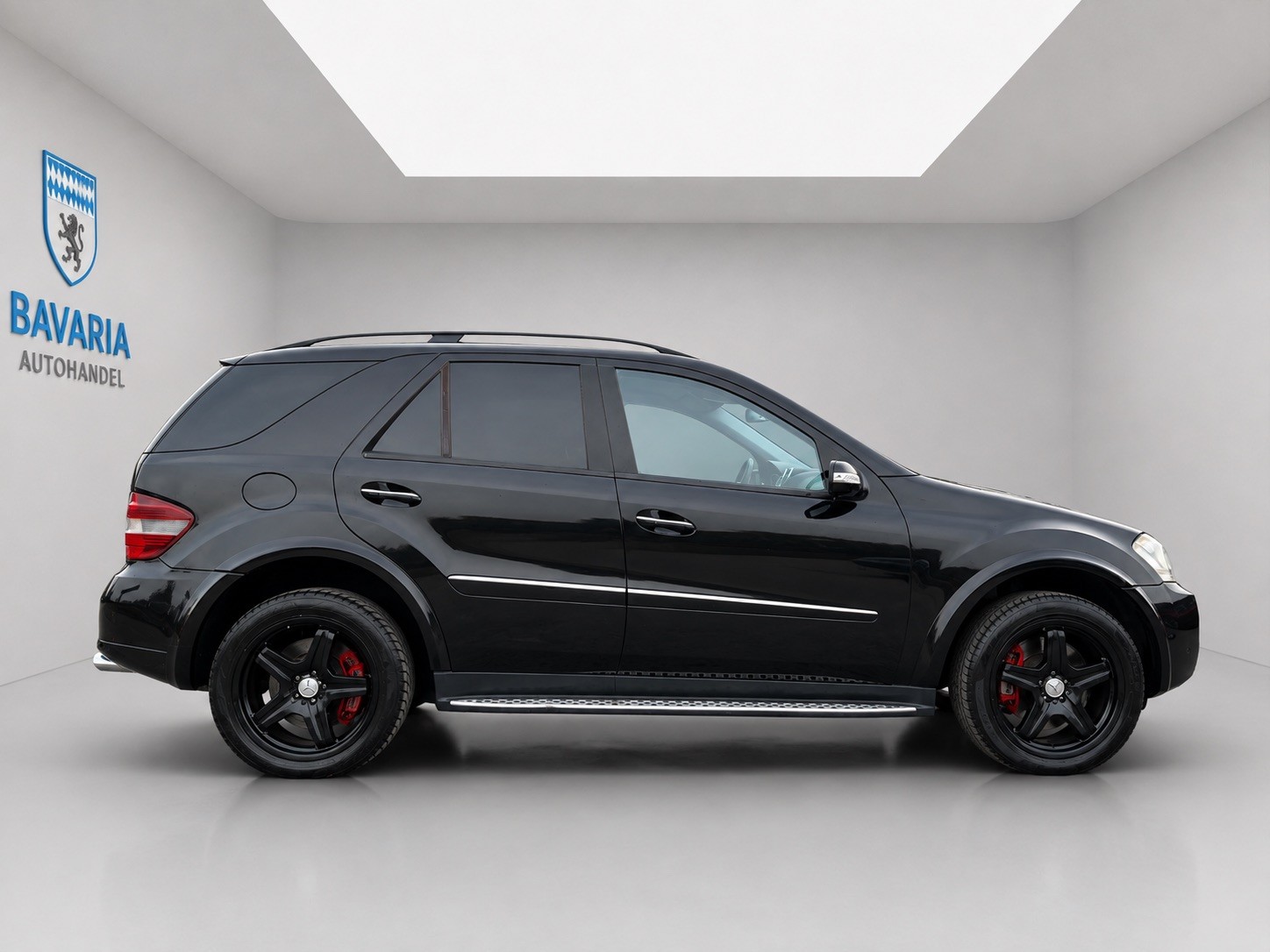 MERCEDES-BENZ ML 63 AMG 4Matic 7G-Tronic-image-6