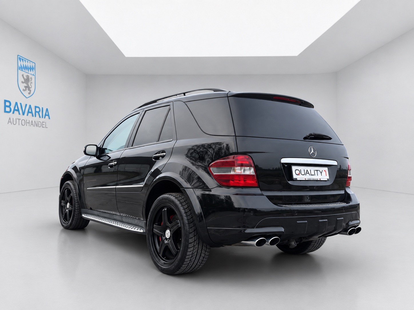 MERCEDES-BENZ ML 63 AMG 4Matic 7G-Tronic-image-3