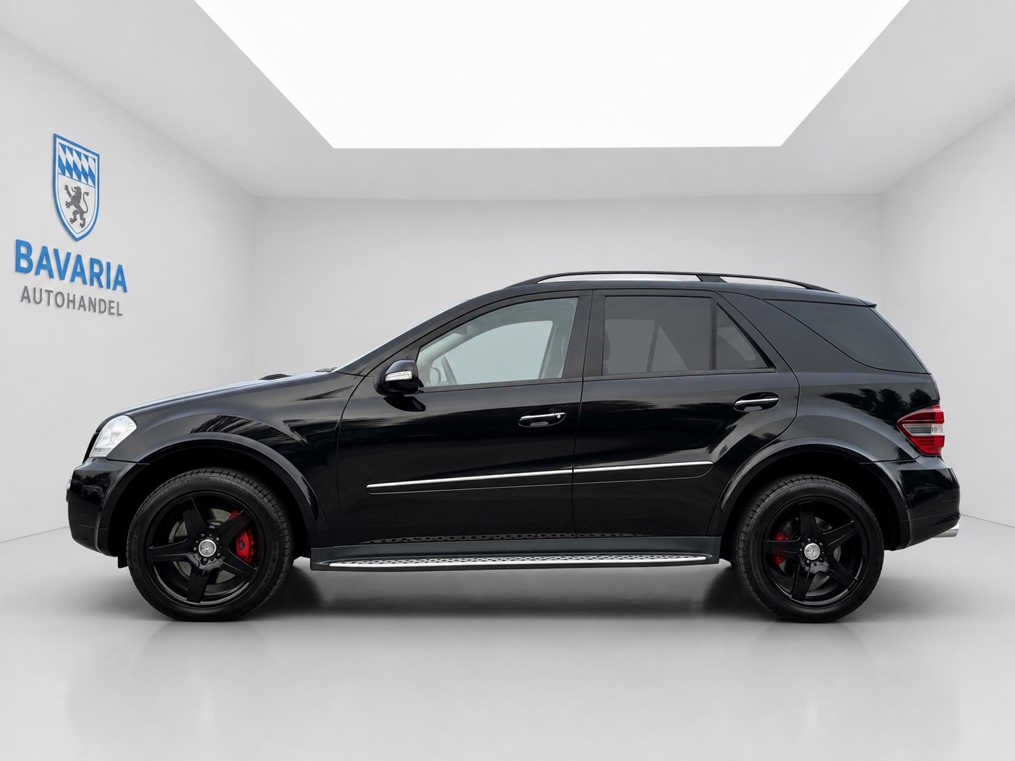 MERCEDES-BENZ ML 63 AMG 4Matic 7G-Tronic-image-2