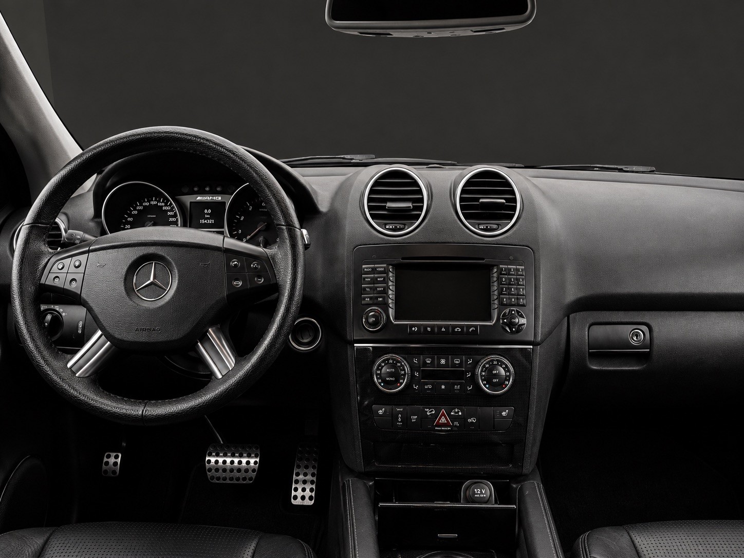 MERCEDES-BENZ ML 63 AMG 4Matic 7G-Tronic-image-11