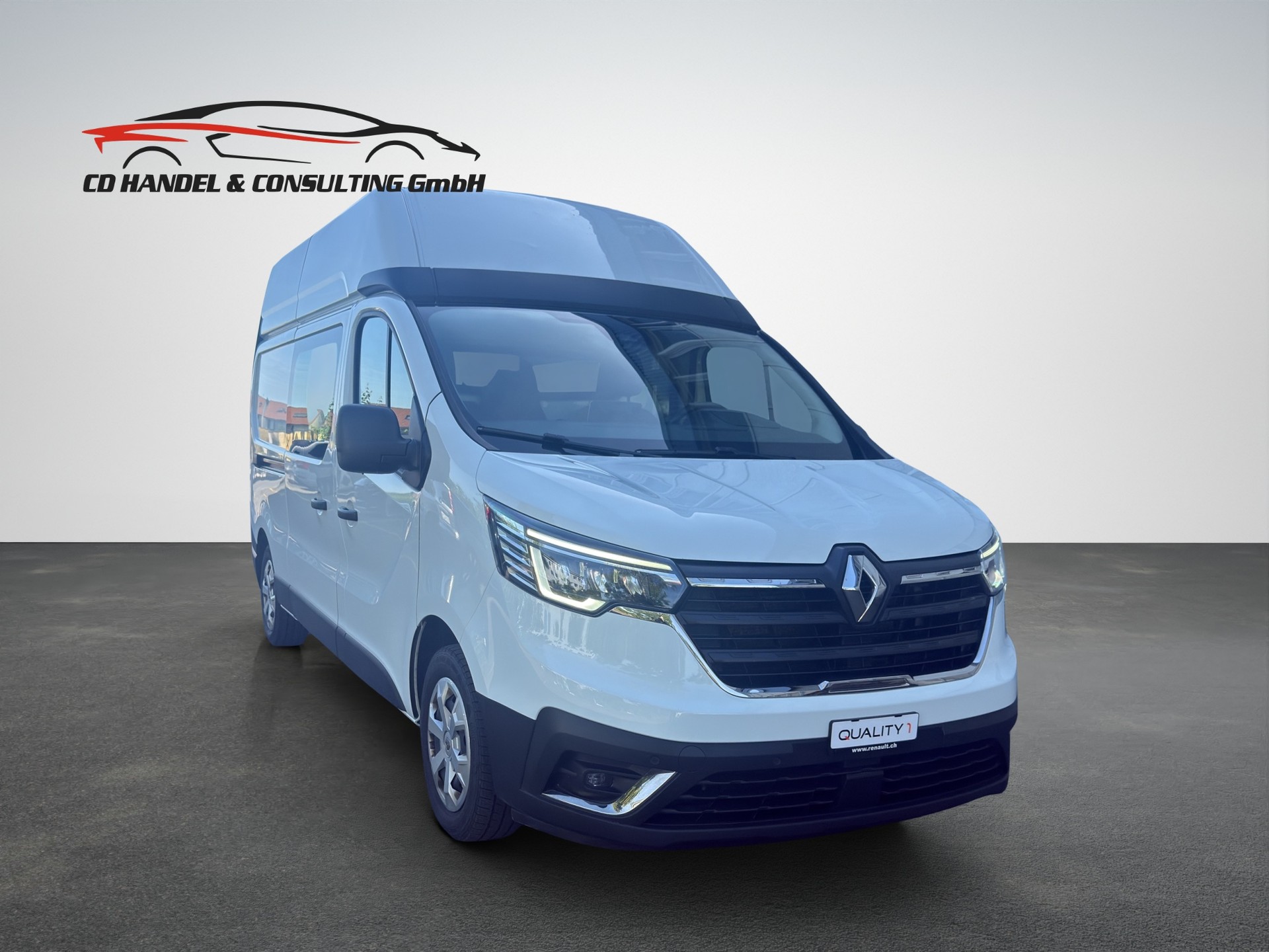 RENAULT Trafic 2.0 Blue dCi 150 Business L2H2 EN-image-0