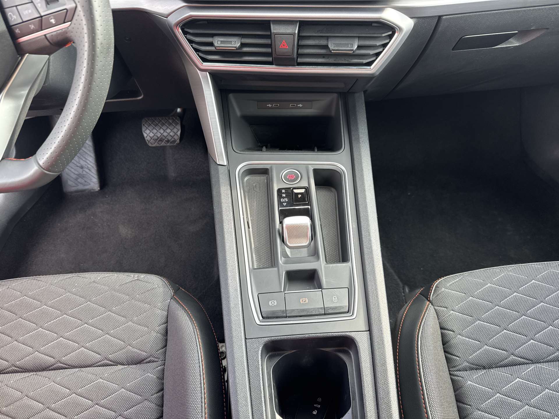 SEAT Leon ST 1.5 eTSi mHEV FR DSG-Automat-image-11