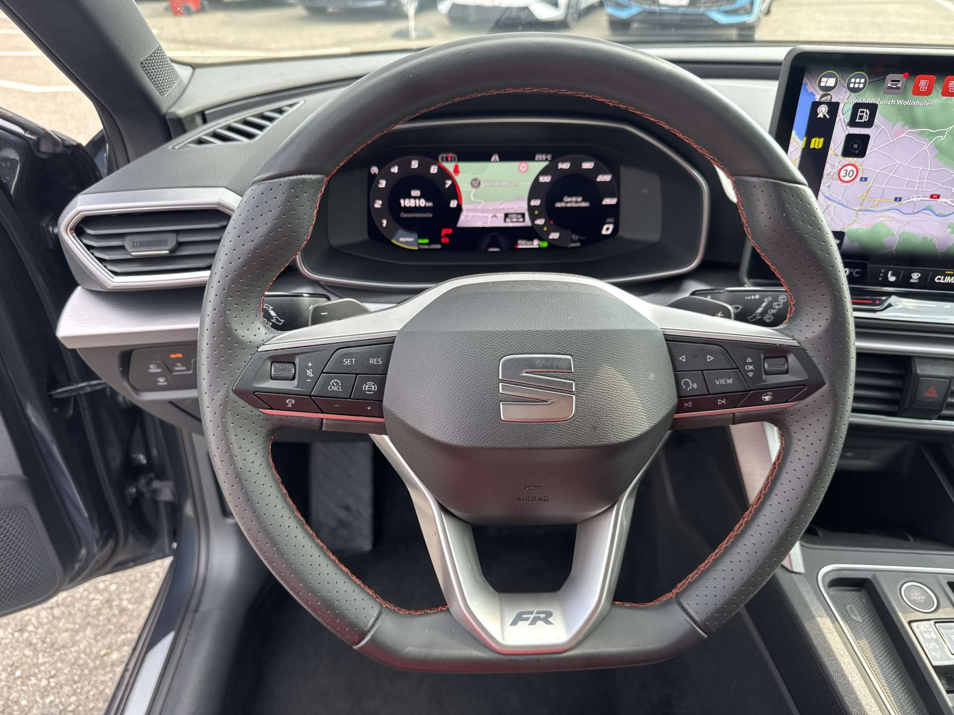 SEAT Leon ST 1.5 eTSi mHEV FR DSG-Automat-image-15
