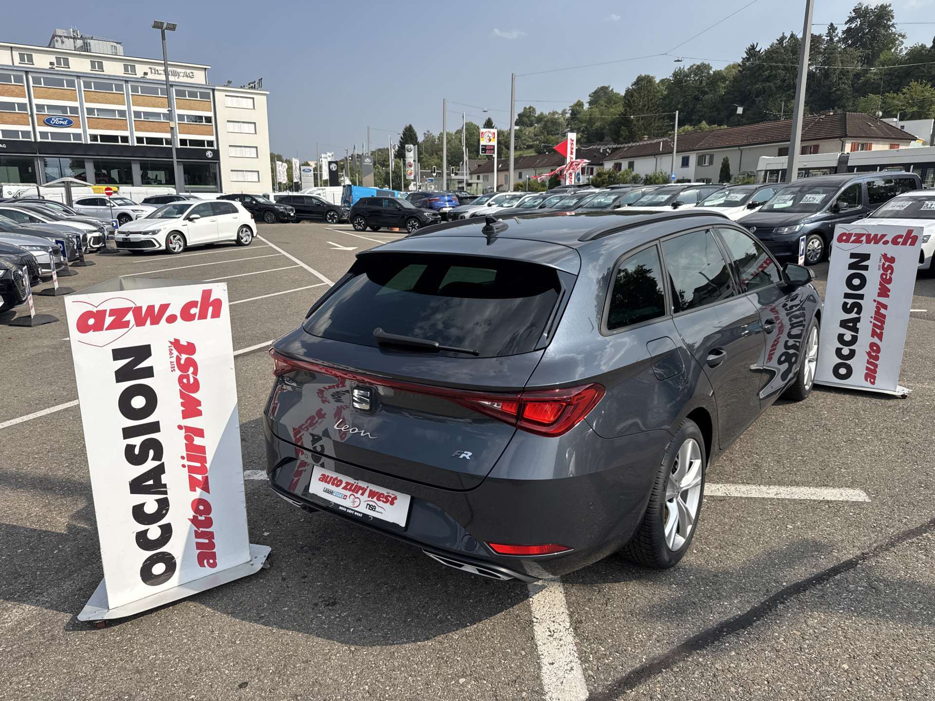 SEAT Leon ST 1.5 eTSi mHEV FR DSG-Automat-image-2