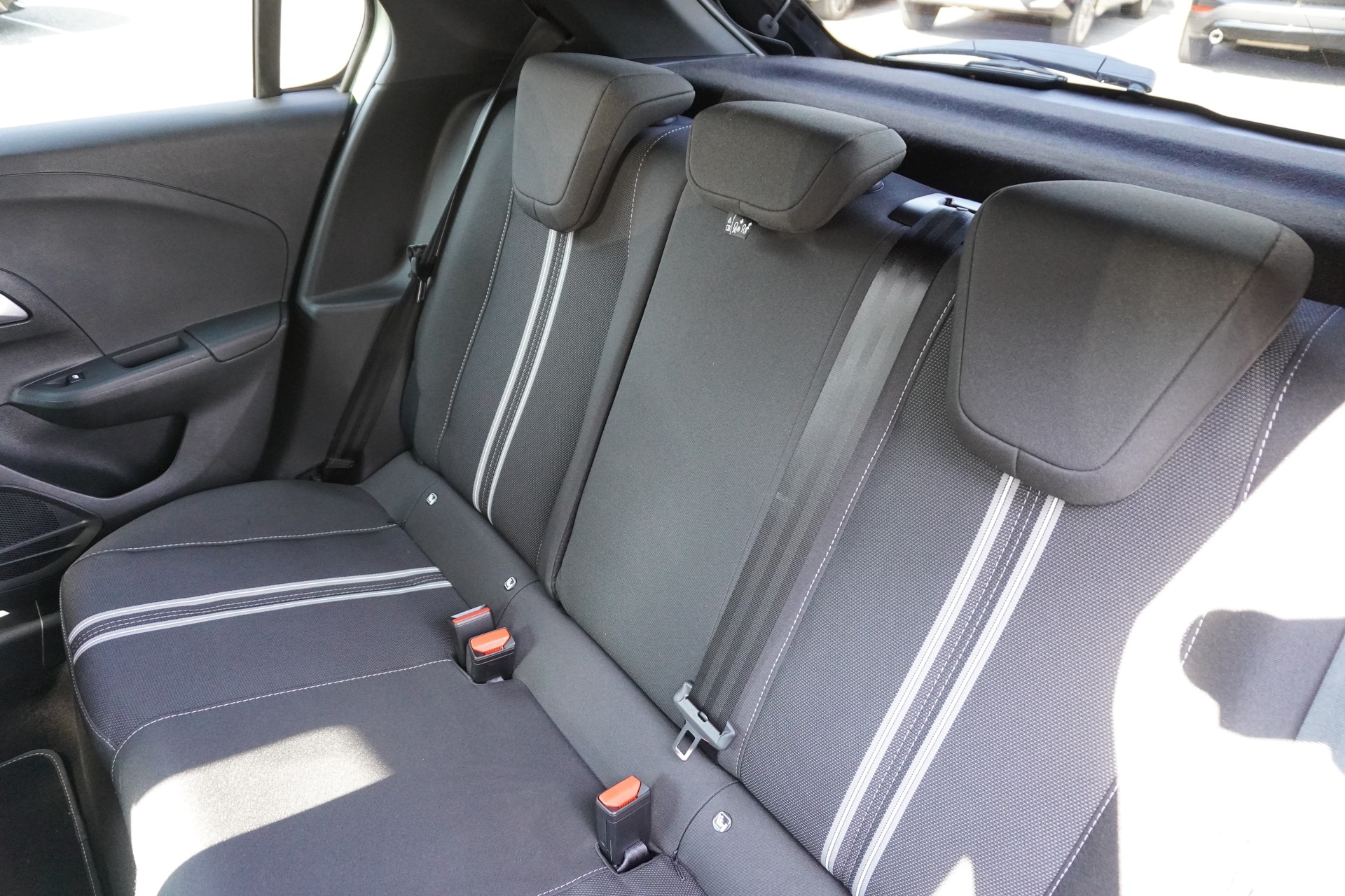 OPEL Corsa 1.2 MHEV Sporthilfe-image-11