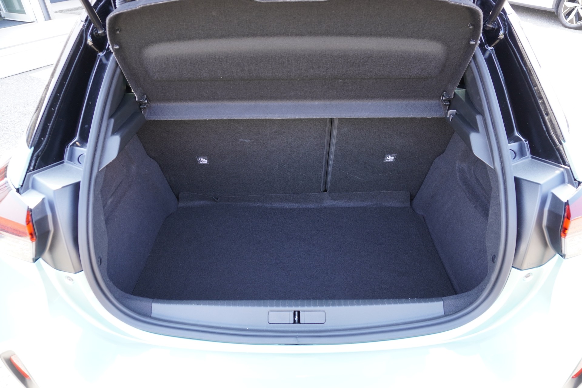 OPEL Corsa 1.2 MHEV Sporthilfe-image-9