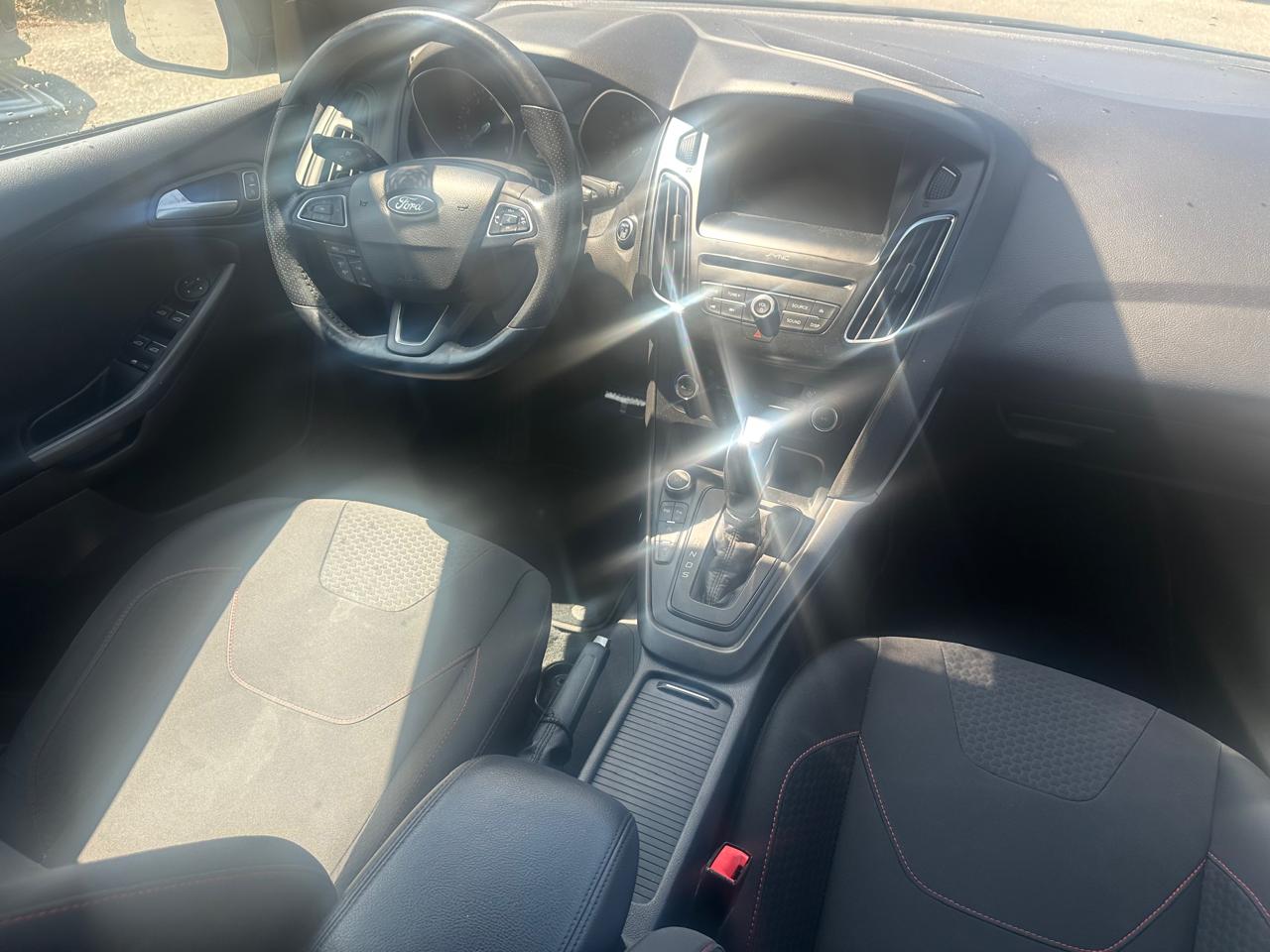 FORD Focus 1.5 SCTi Black Edition Automatic-image-7