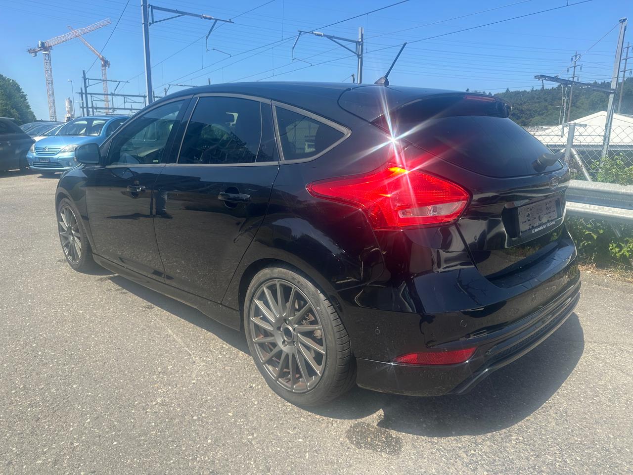 FORD Focus 1.5 SCTi Black Edition Automatic-image-4