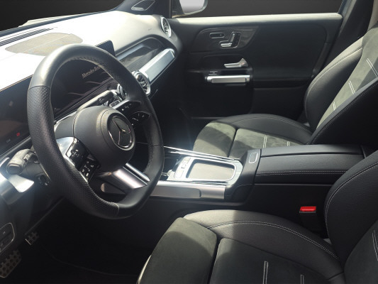 MERCEDES-BENZ GLB 220 4Matic 8G-Tronic-image-6
