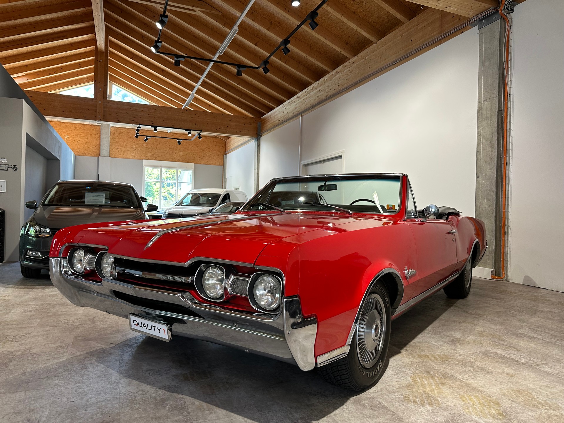 OLDSMOBILE Cutlass Suprime/5403 ccm-V8-4-fach Vergaser/Veteranenstatus-image-0
