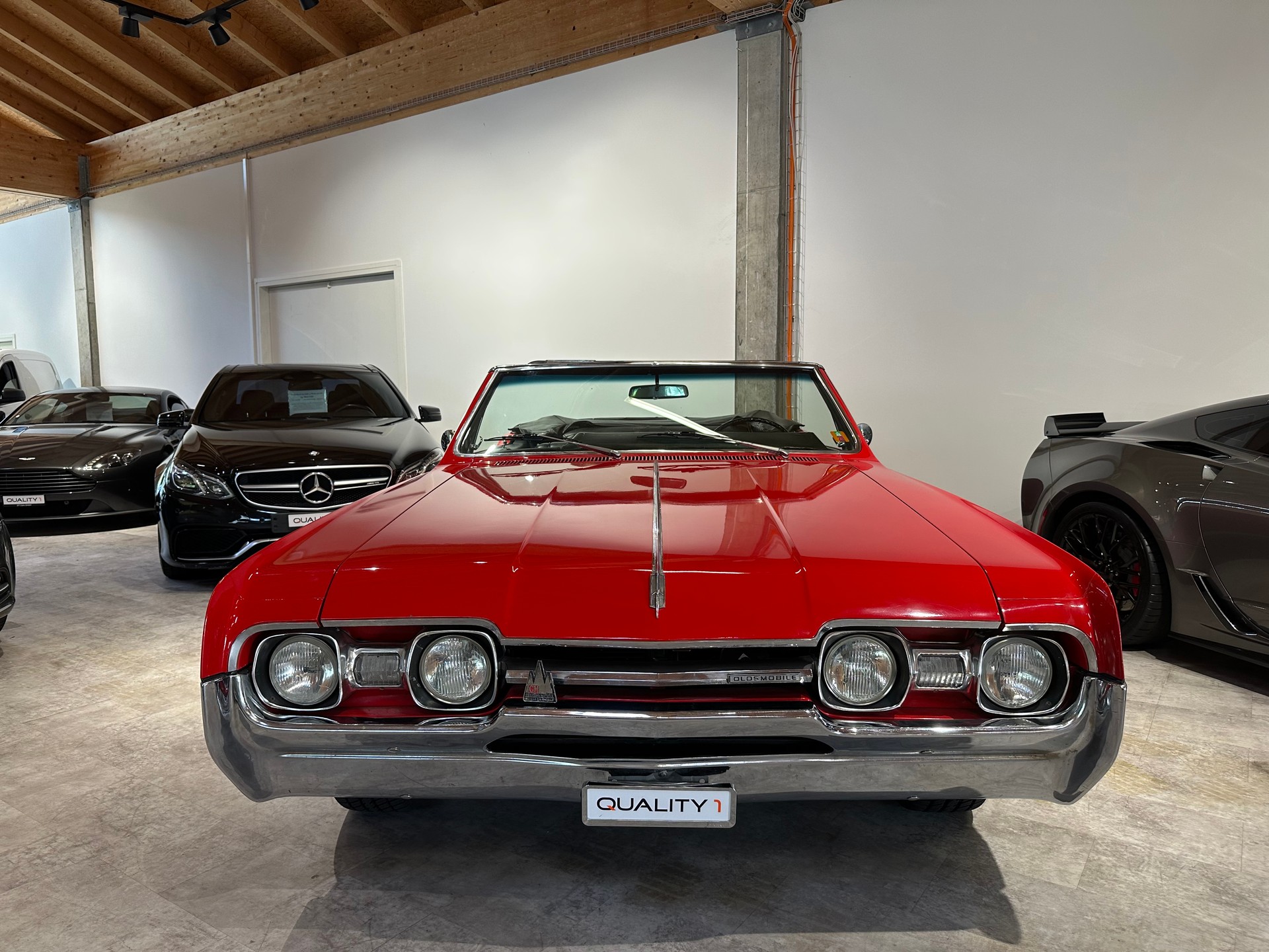 OLDSMOBILE Cutlass Suprime/5403 ccm-V8-4-fach Vergaser/Veteranenstatus-image-1