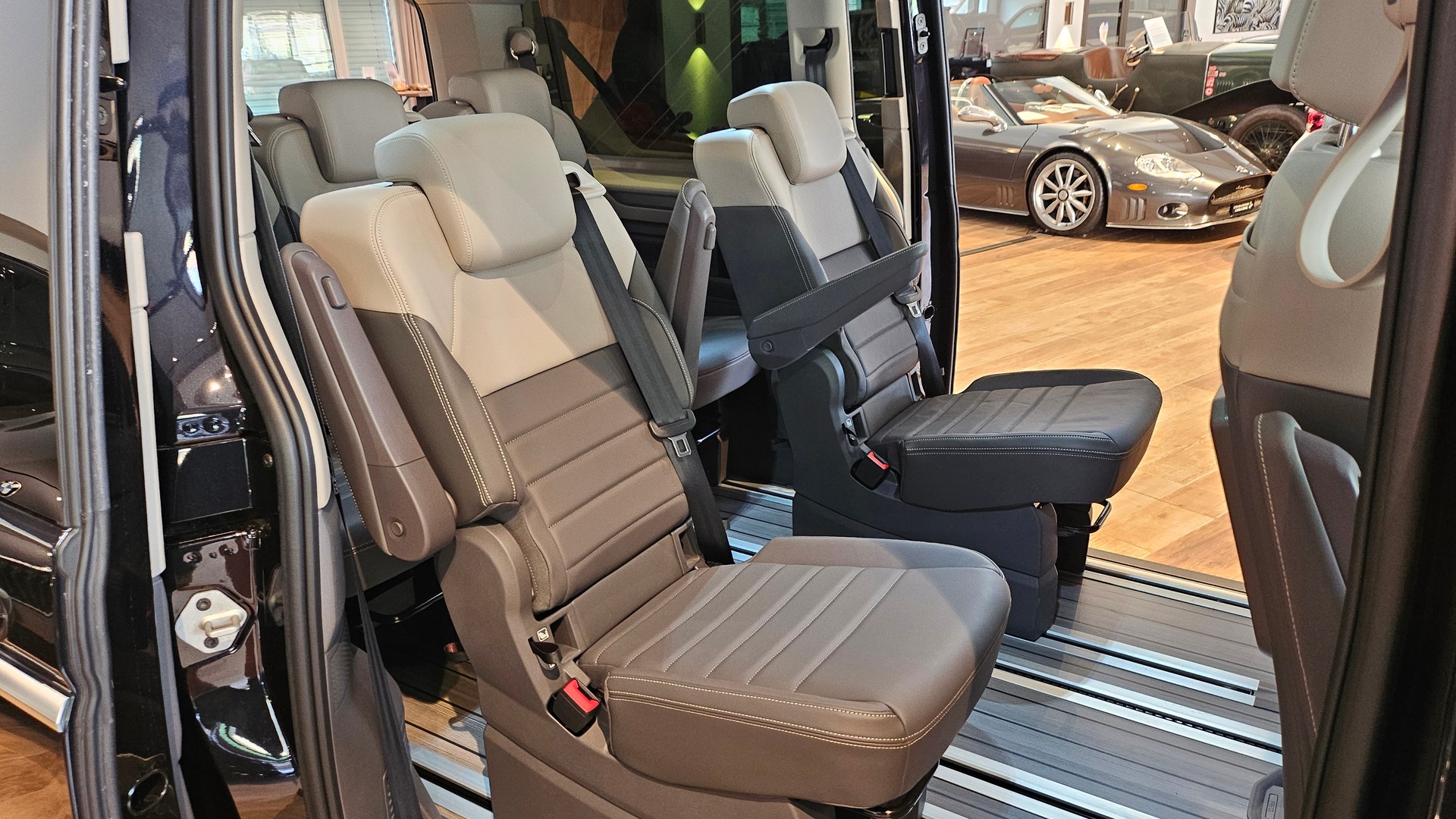 VW VW Multivan 1.5 eHybrid Style Lang 4Motion DSG NP. 104'000.-🔥-image-1