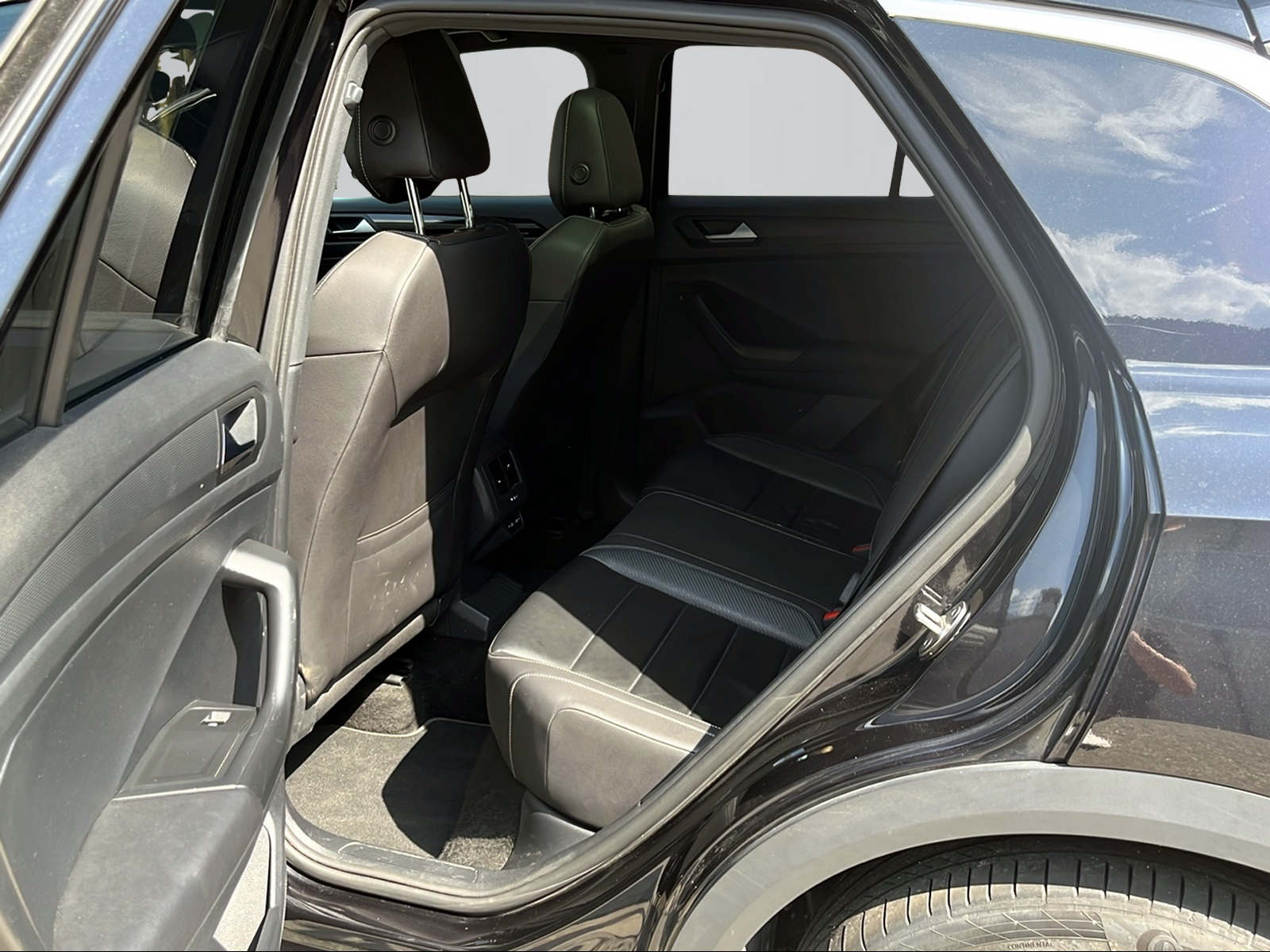 VW T-Roc 2.0 TSI R DSG 4Motion-image-6