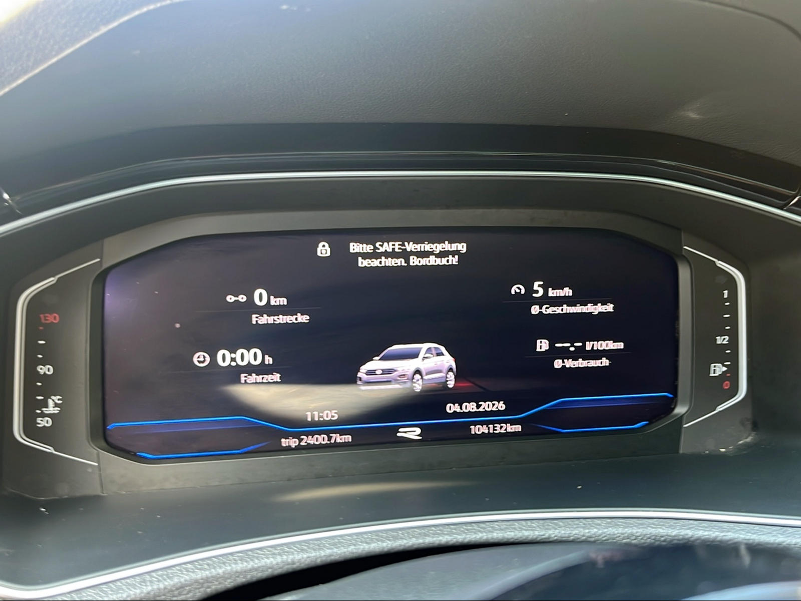 VW T-Roc 2.0 TSI R DSG 4Motion-image-3