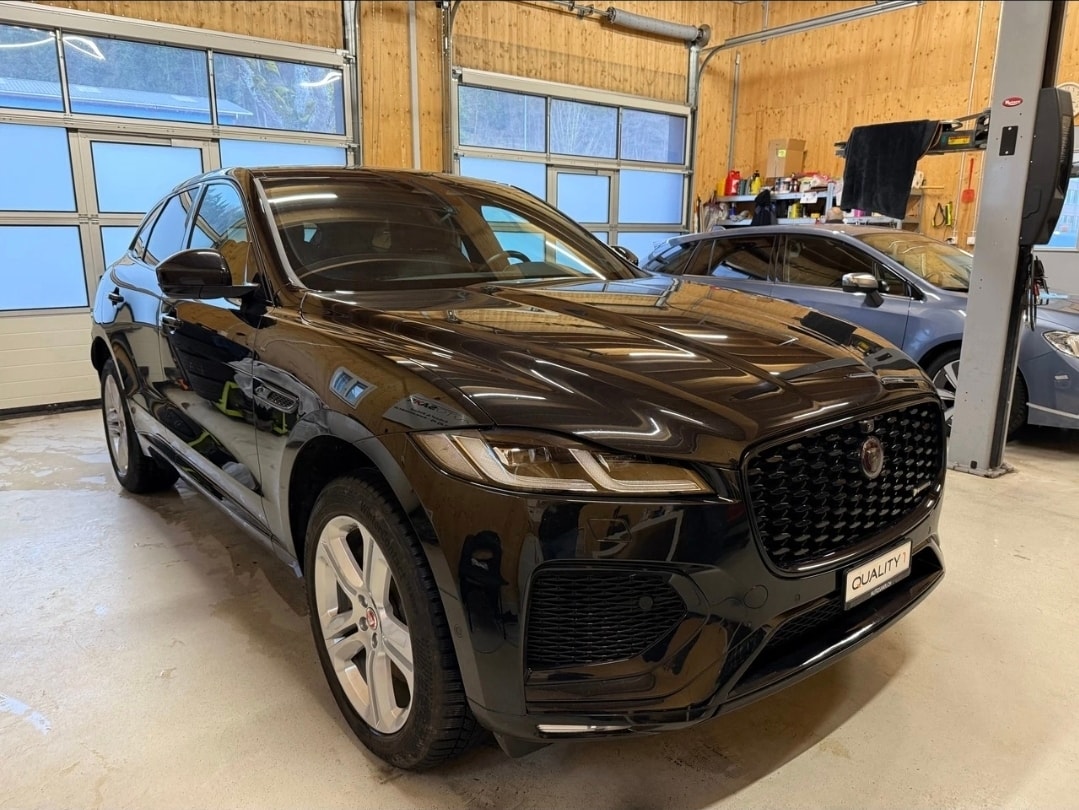 JAGUAR F-Pace 3.0 D300 R-Dynamic MHEV SE AWD-image-2