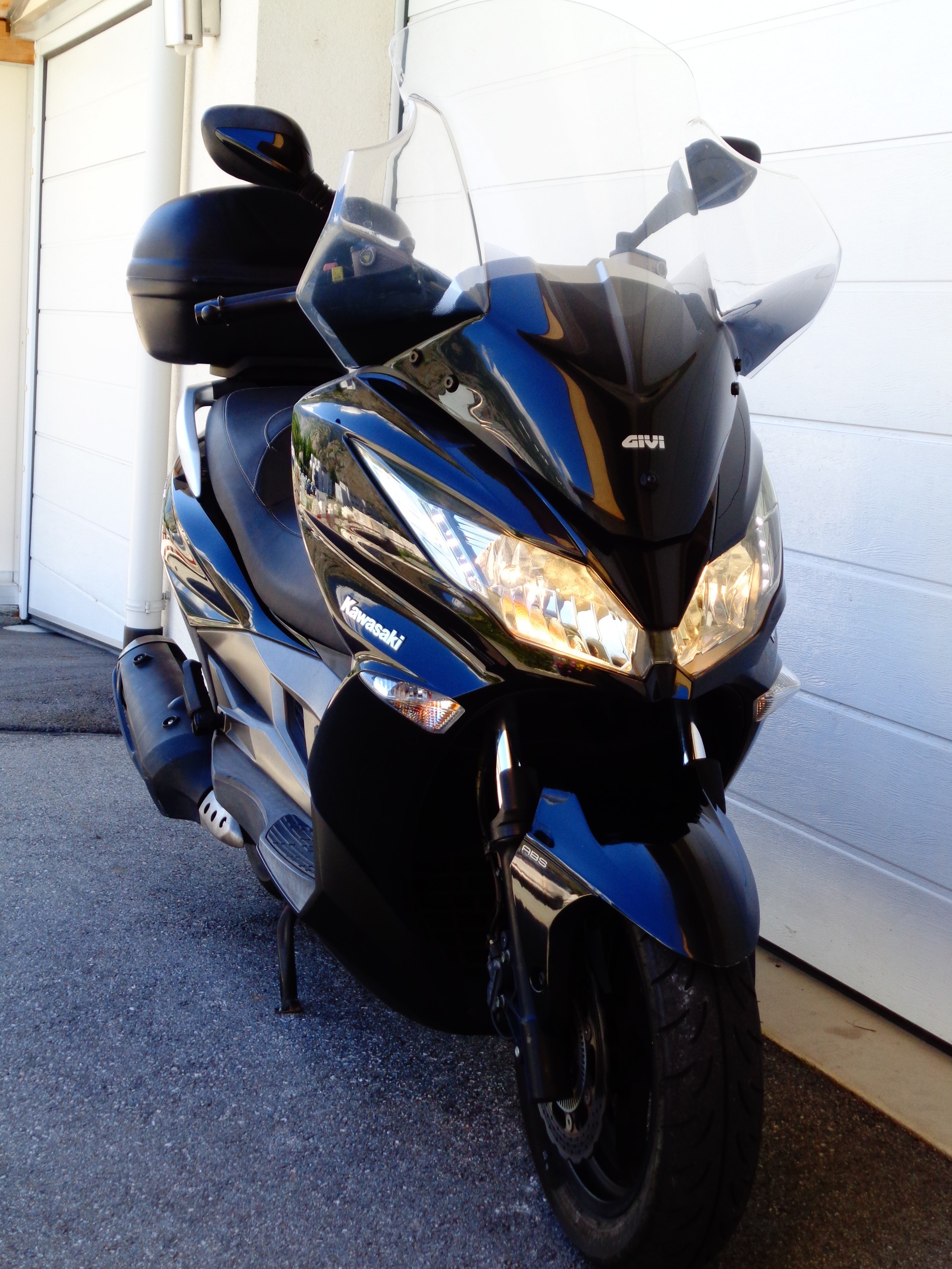 KAWASAKI J 300 SE ABS-showroom-element-1