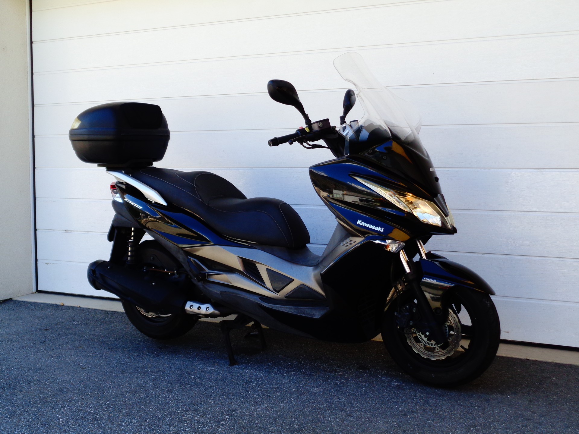 KAWASAKI J 300 SE ABS