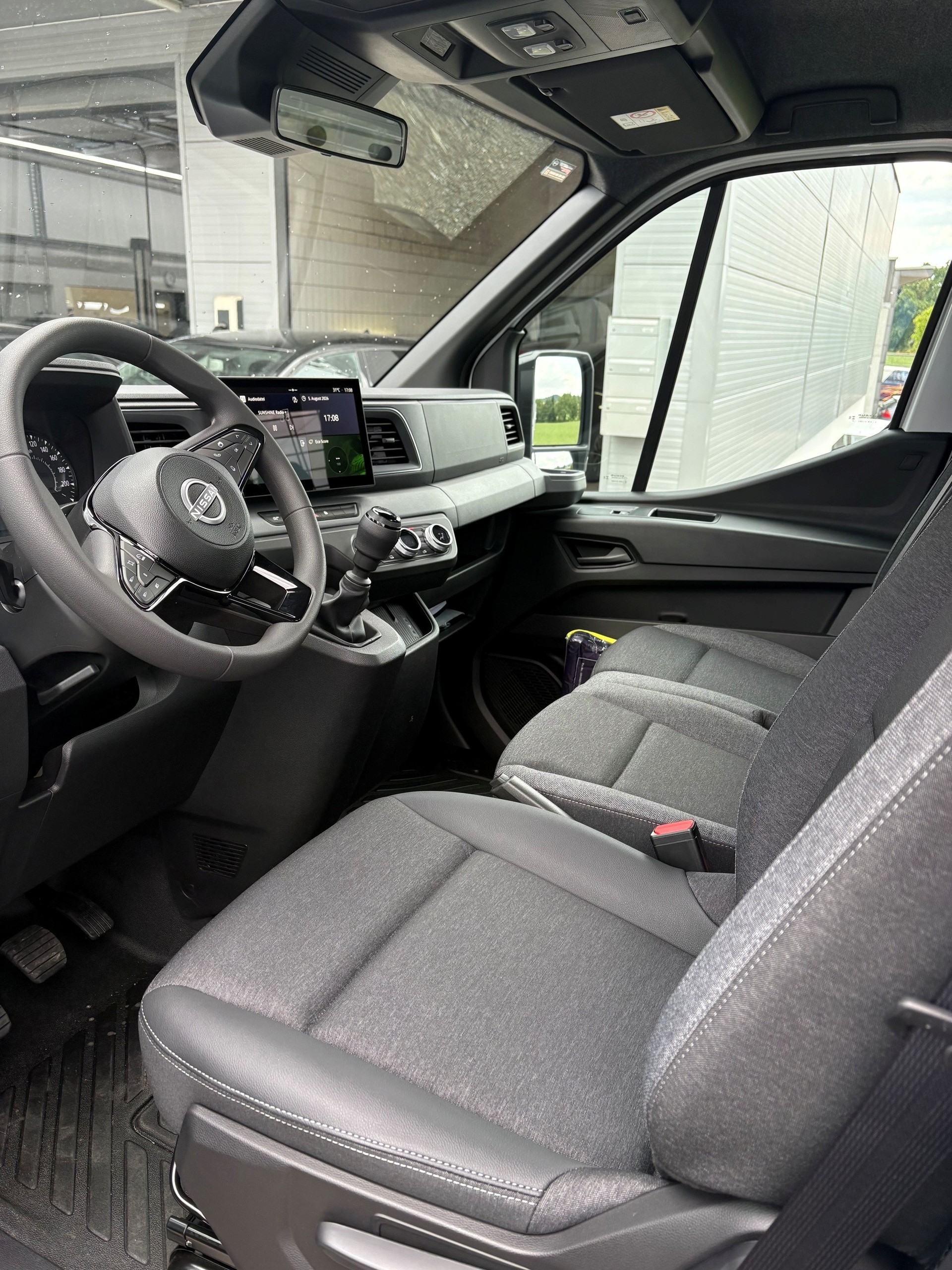 NISSAN Acenta-image-3