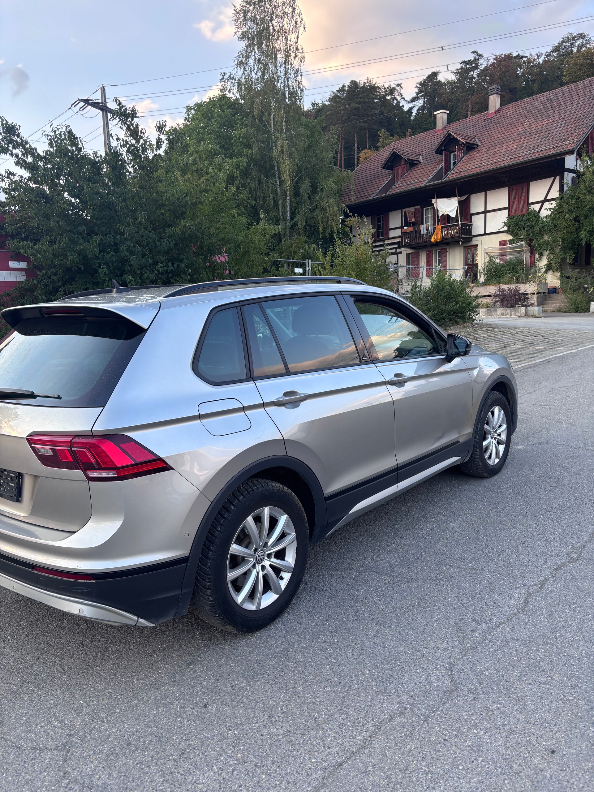 VW Tiguan 2.0 TDI SCR Highline 4Motion DSG-image-4