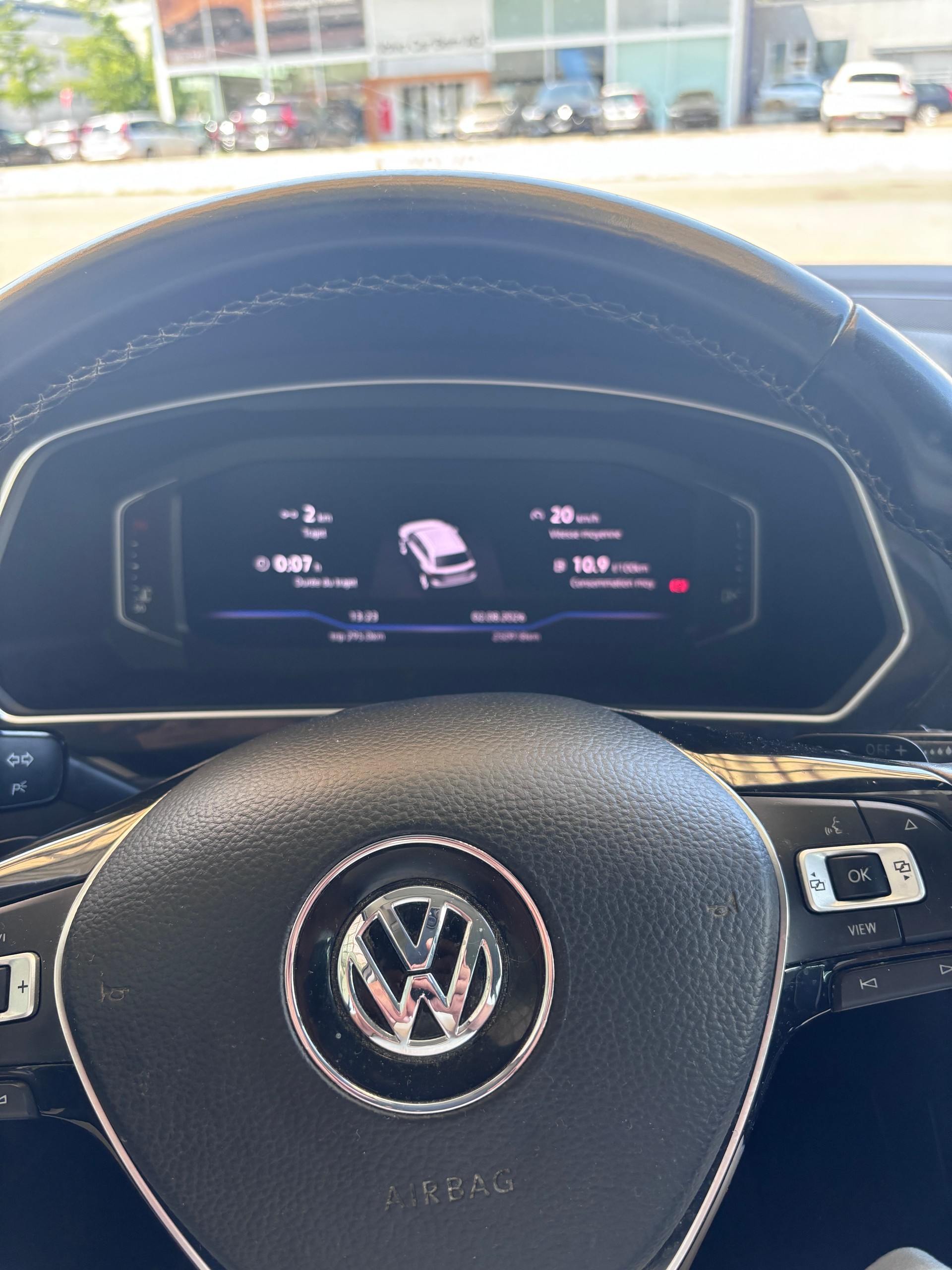 VW Tiguan 2.0 TDI SCR Highline 4Motion DSG-image-12