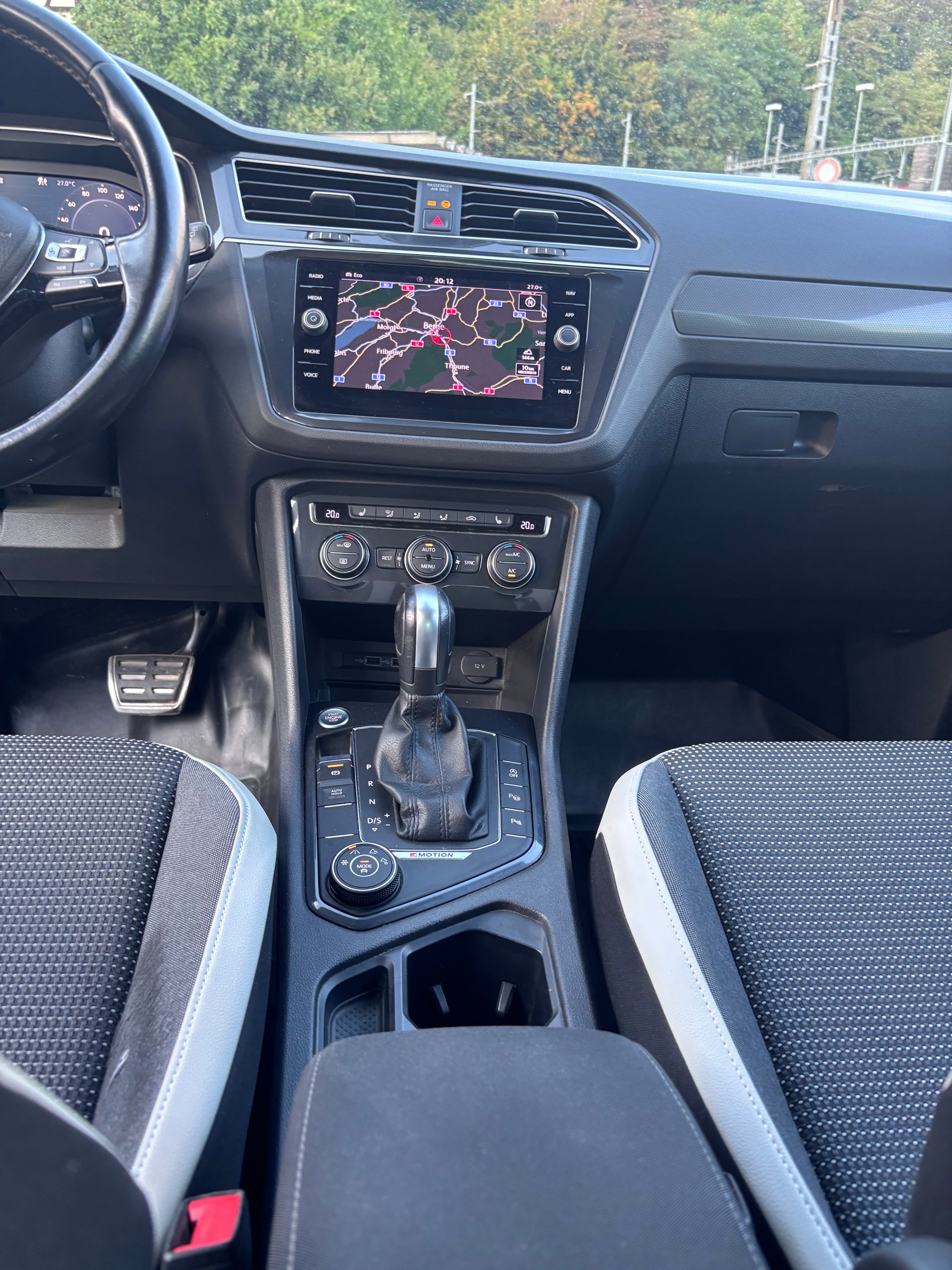VW Tiguan 2.0 TDI SCR Highline 4Motion DSG-image-9