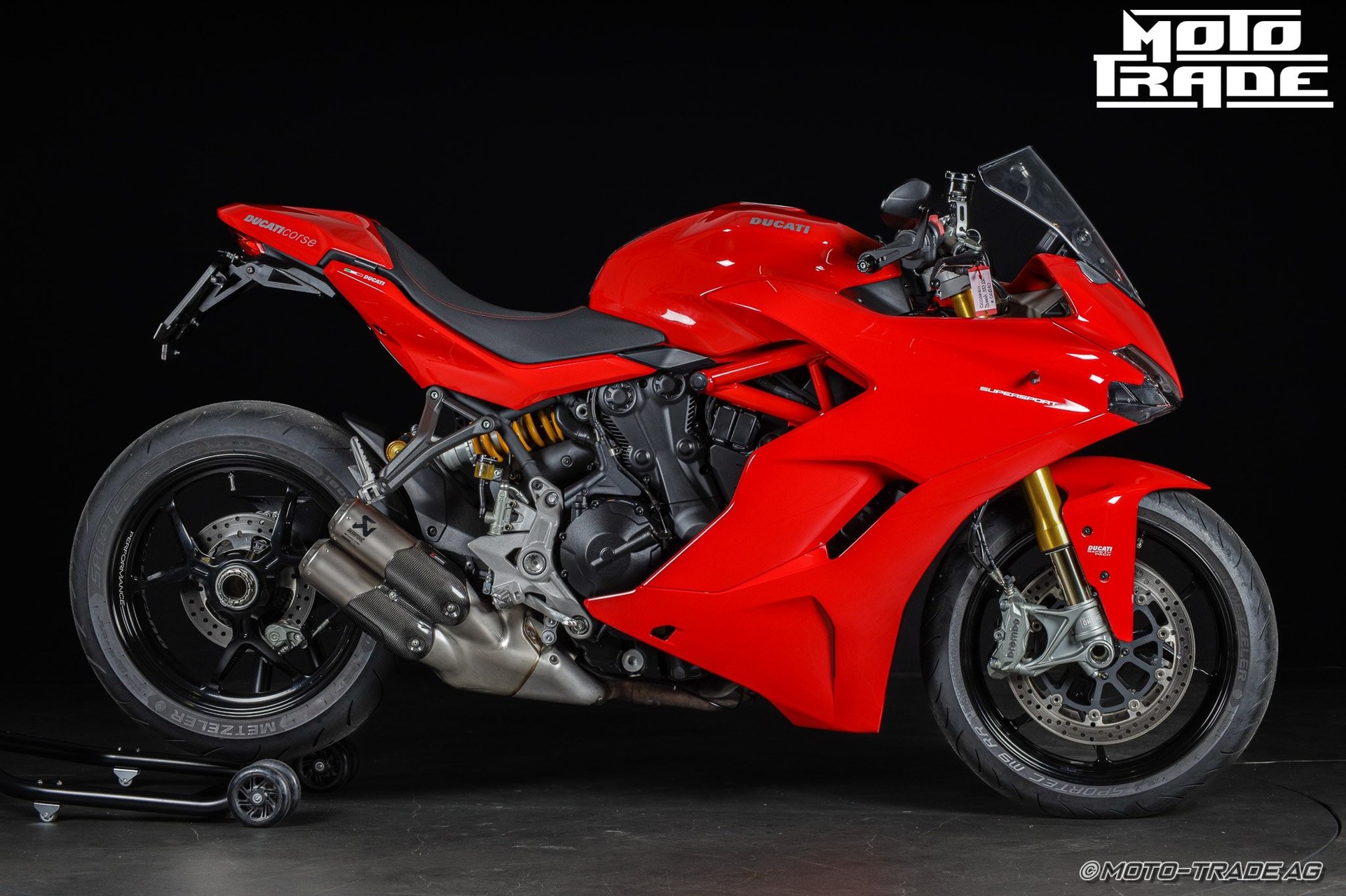 DUCATI Supersport 950 S AKRAPOVIC-showroom-element-1