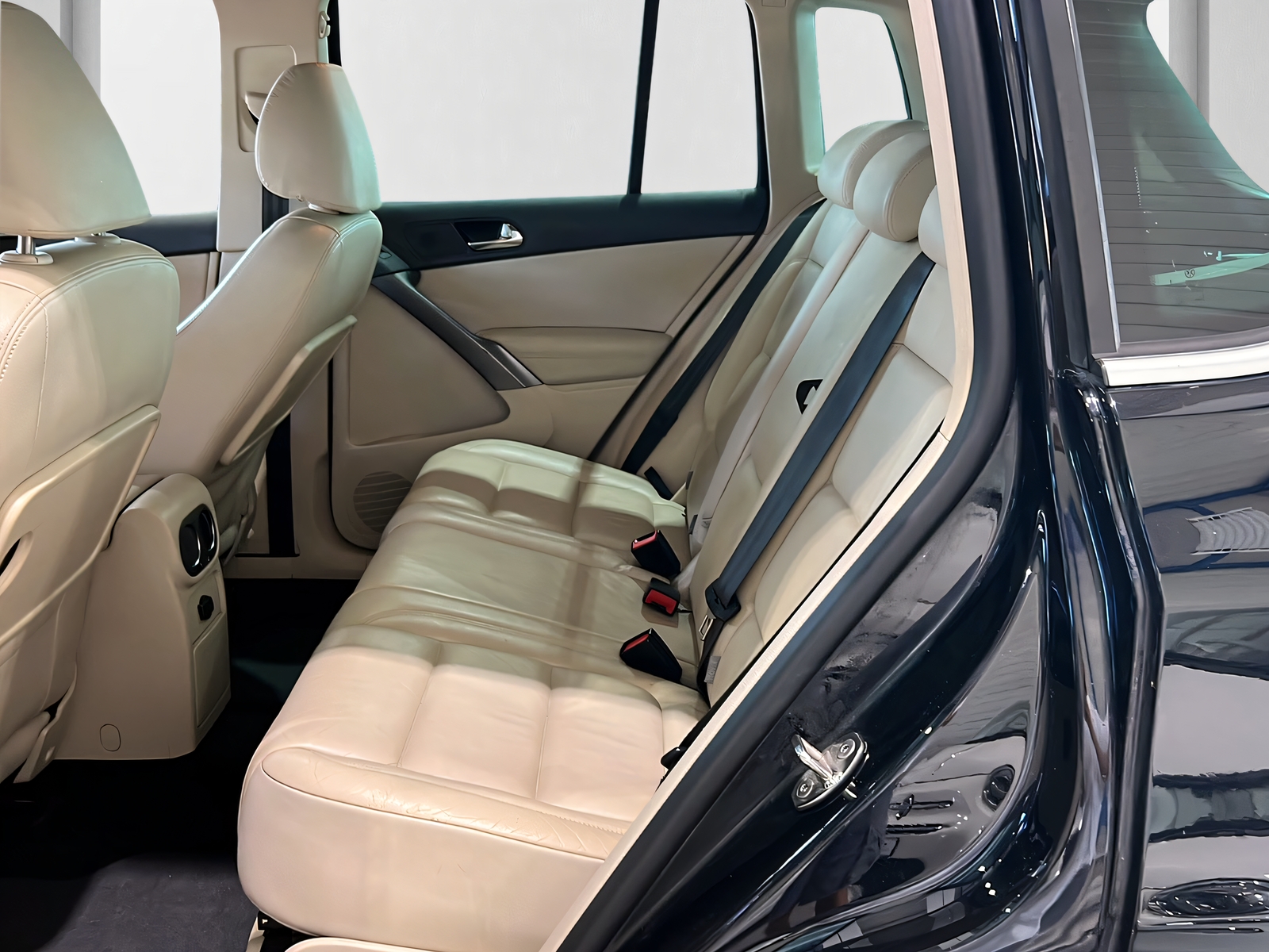 VW Tiguan 2.0 TDI Sport&Style Tiptronic**AHK,4 Motion,-image-9