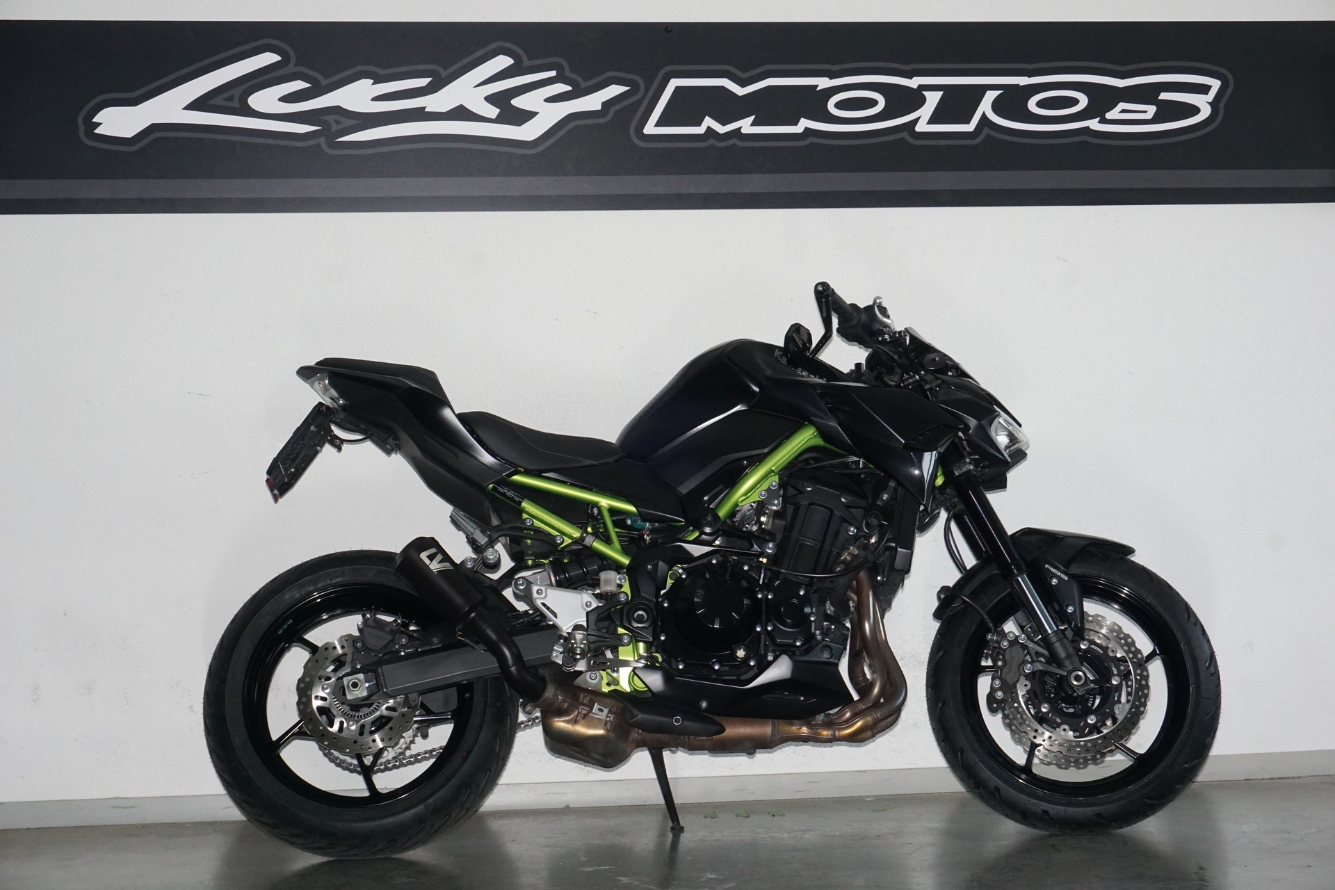 KAWASAKI Z 900-image-3