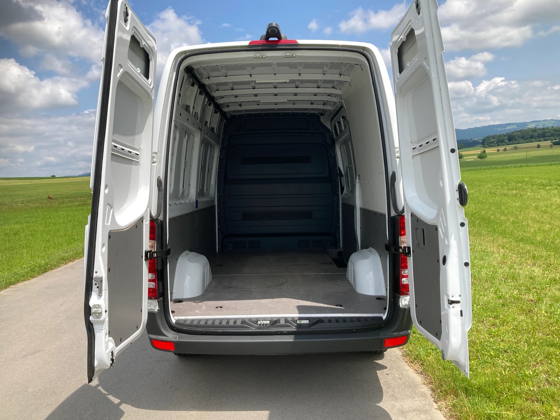 MERCEDES-BENZ Sprinter 314 CDI Standard 7G-Tronic mit Navigation und Tempomat-image-5