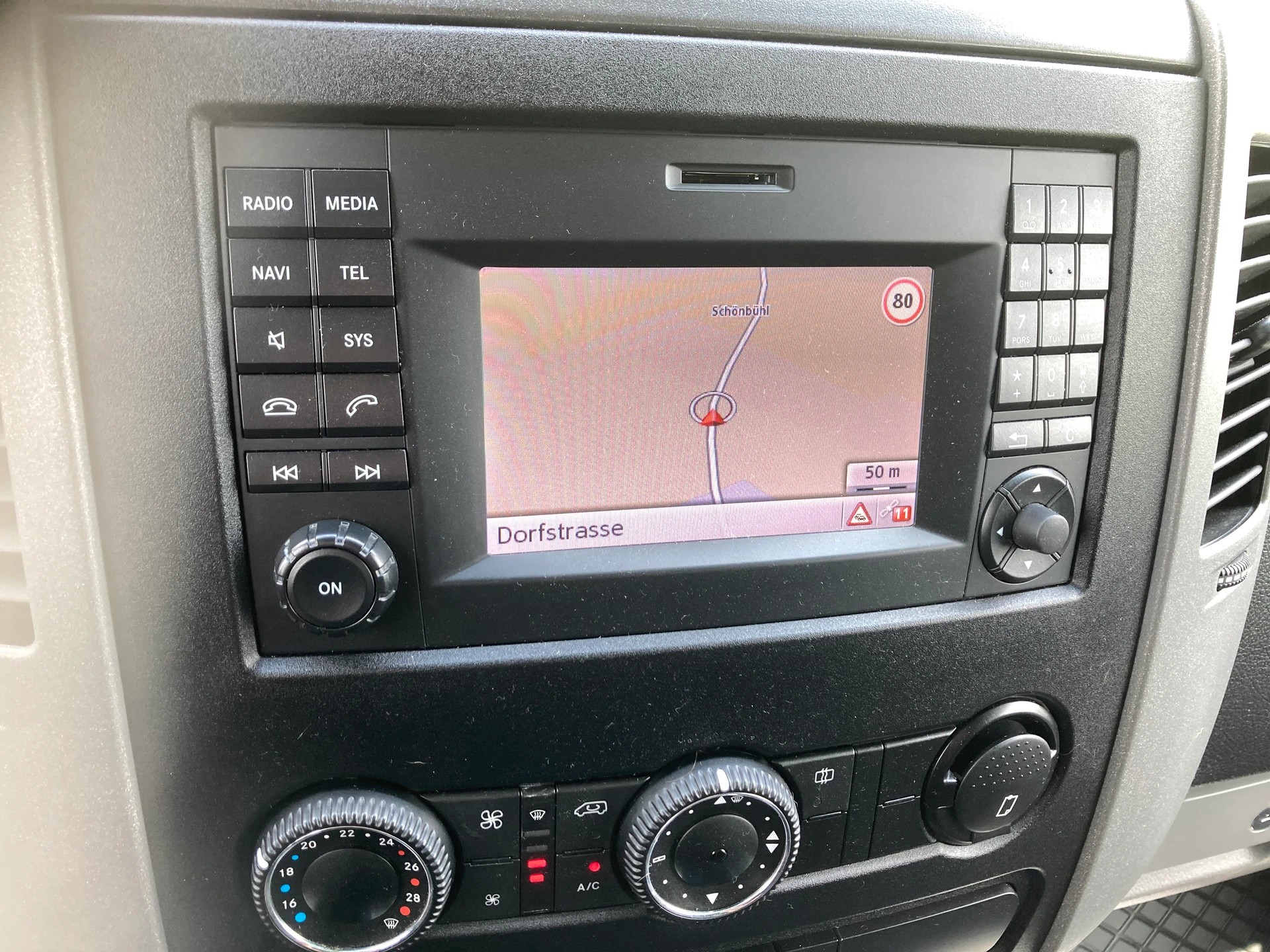 MERCEDES-BENZ Sprinter 314 CDI Standard 7G-Tronic mit Navigation und Tempomat-image-9