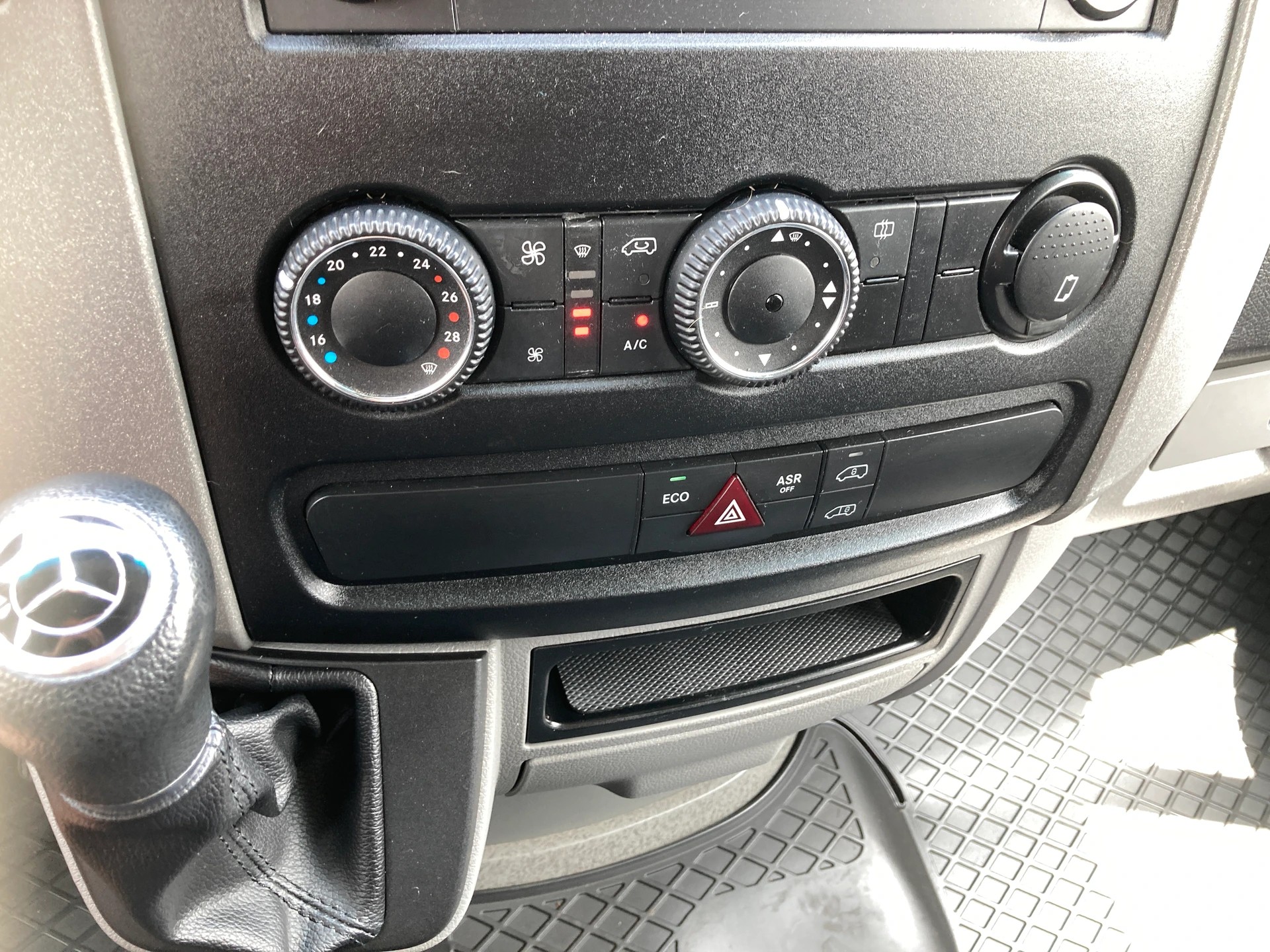 MERCEDES-BENZ Sprinter 314 CDI Standard 7G-Tronic mit Navigation und Tempomat-image-11
