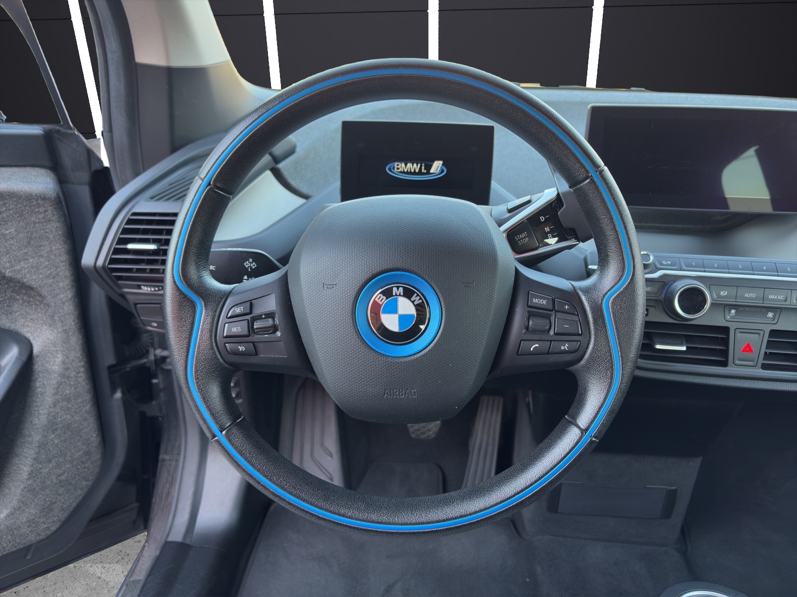 BMW i3 120 Ah-image-13