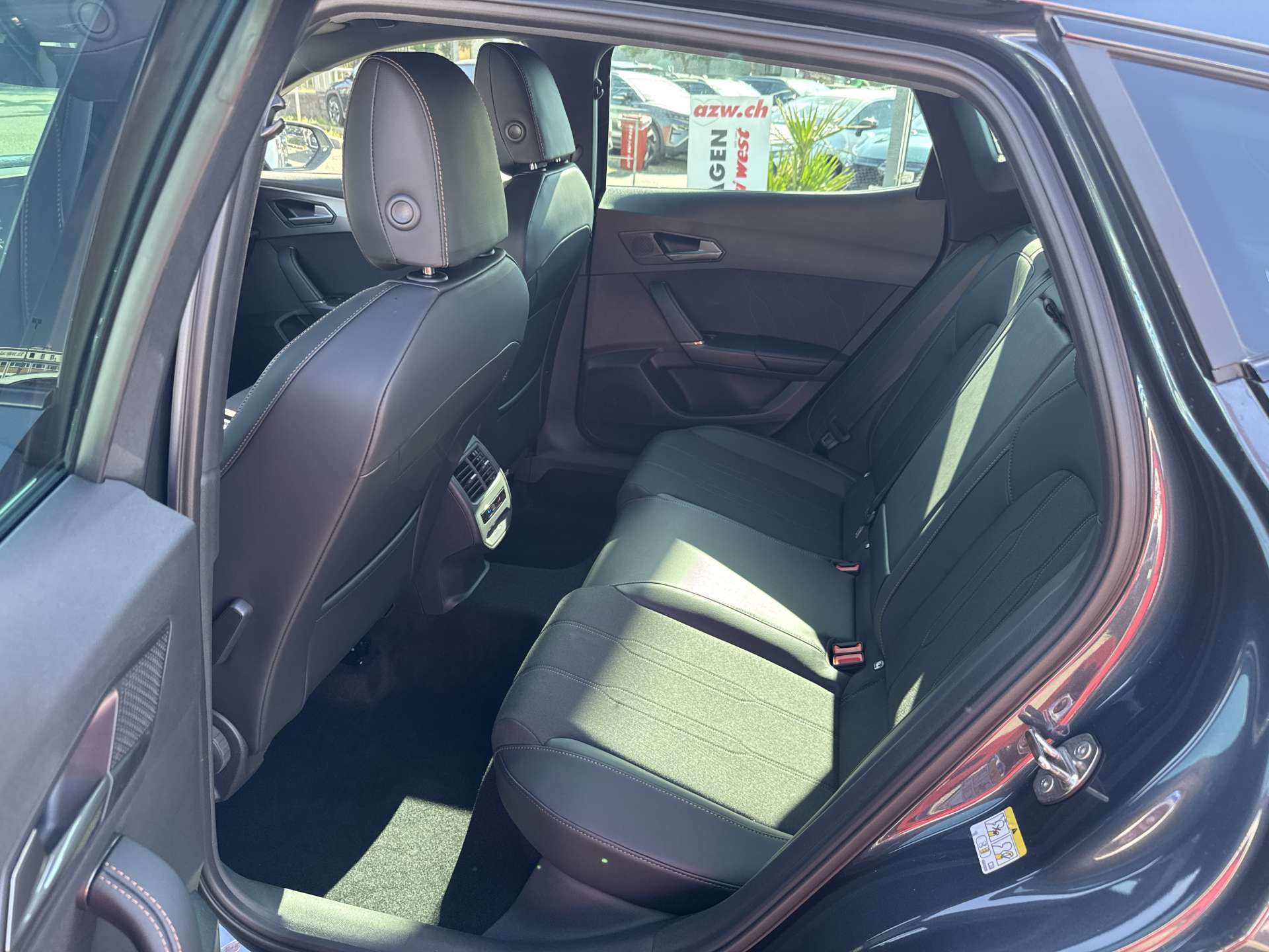 CUPRA Formentor 1.5 TSi DSG-Automat-image-6