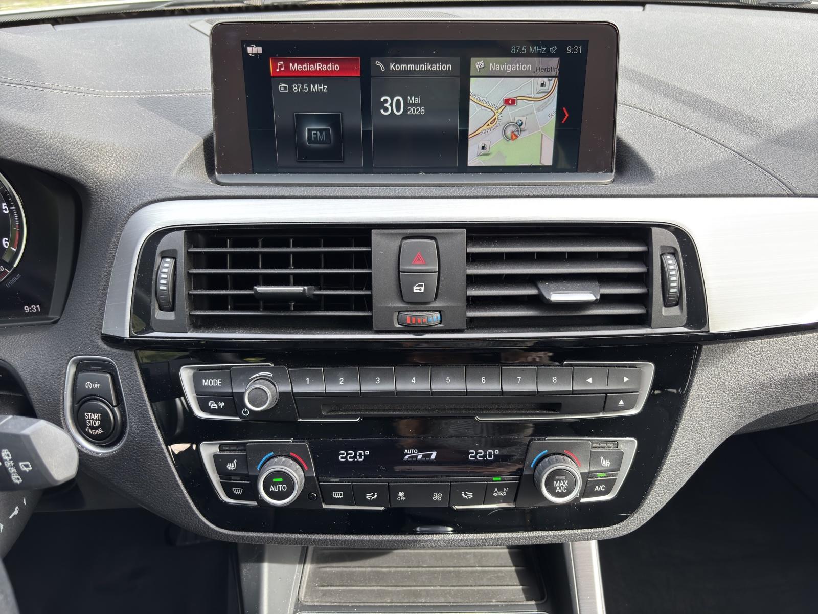 BMW 120d xDrive EDITION SPORT LINE-image-12