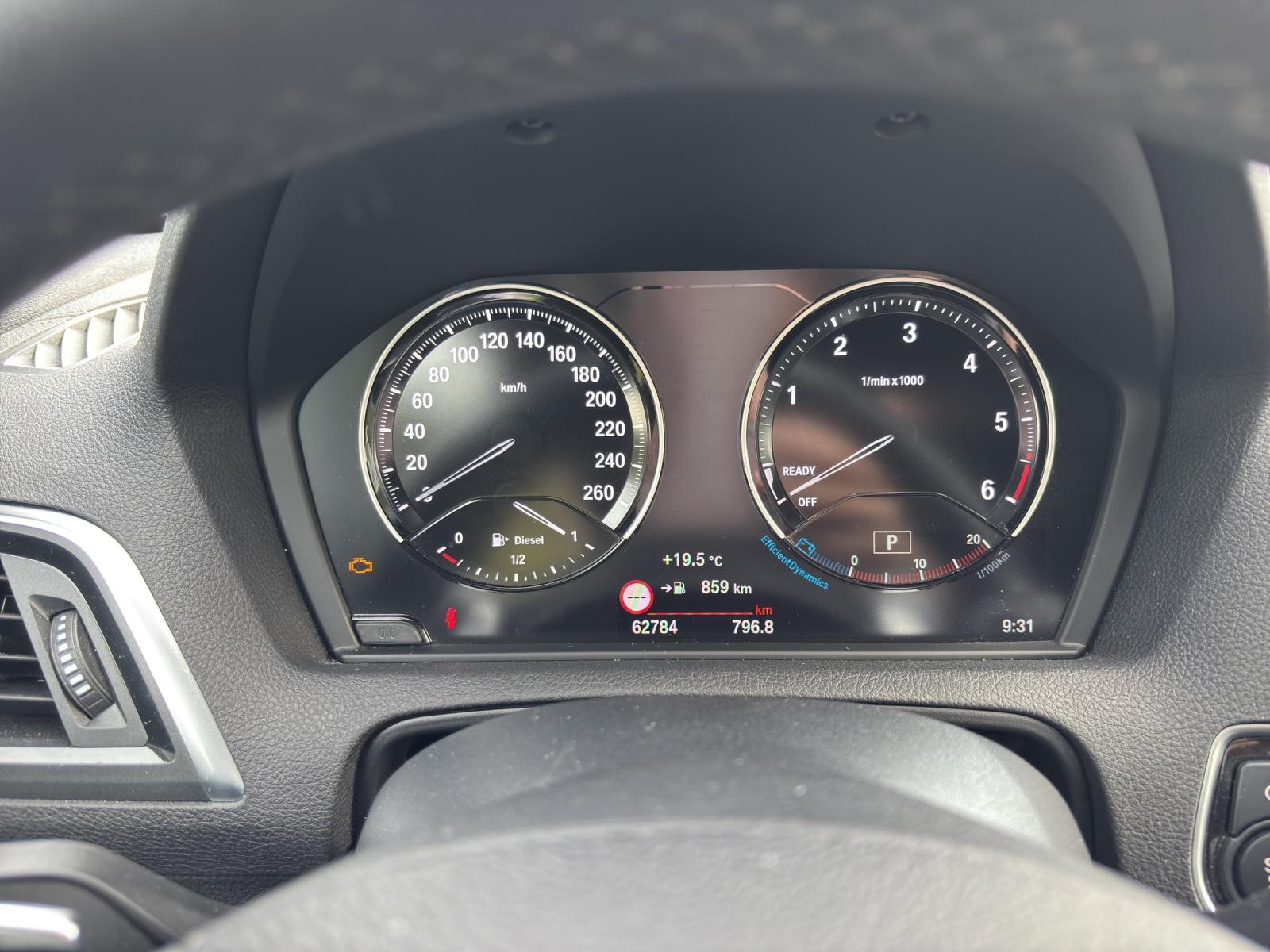BMW 120d xDrive EDITION SPORT LINE-image-11