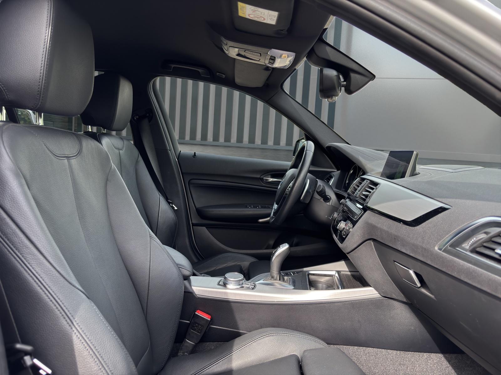 BMW 120d xDrive EDITION SPORT LINE-image-18