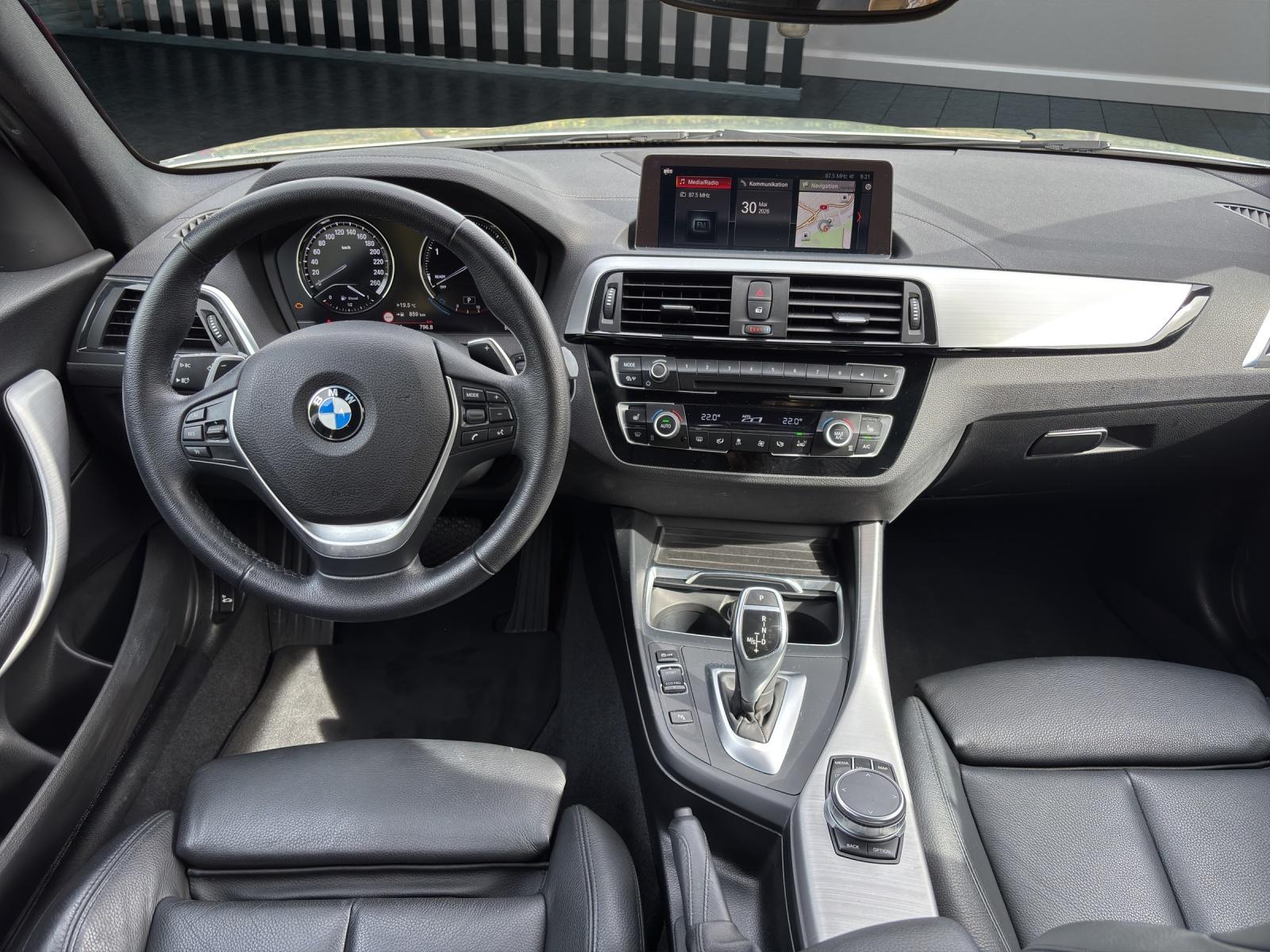 BMW 120d xDrive EDITION SPORT LINE-image-9