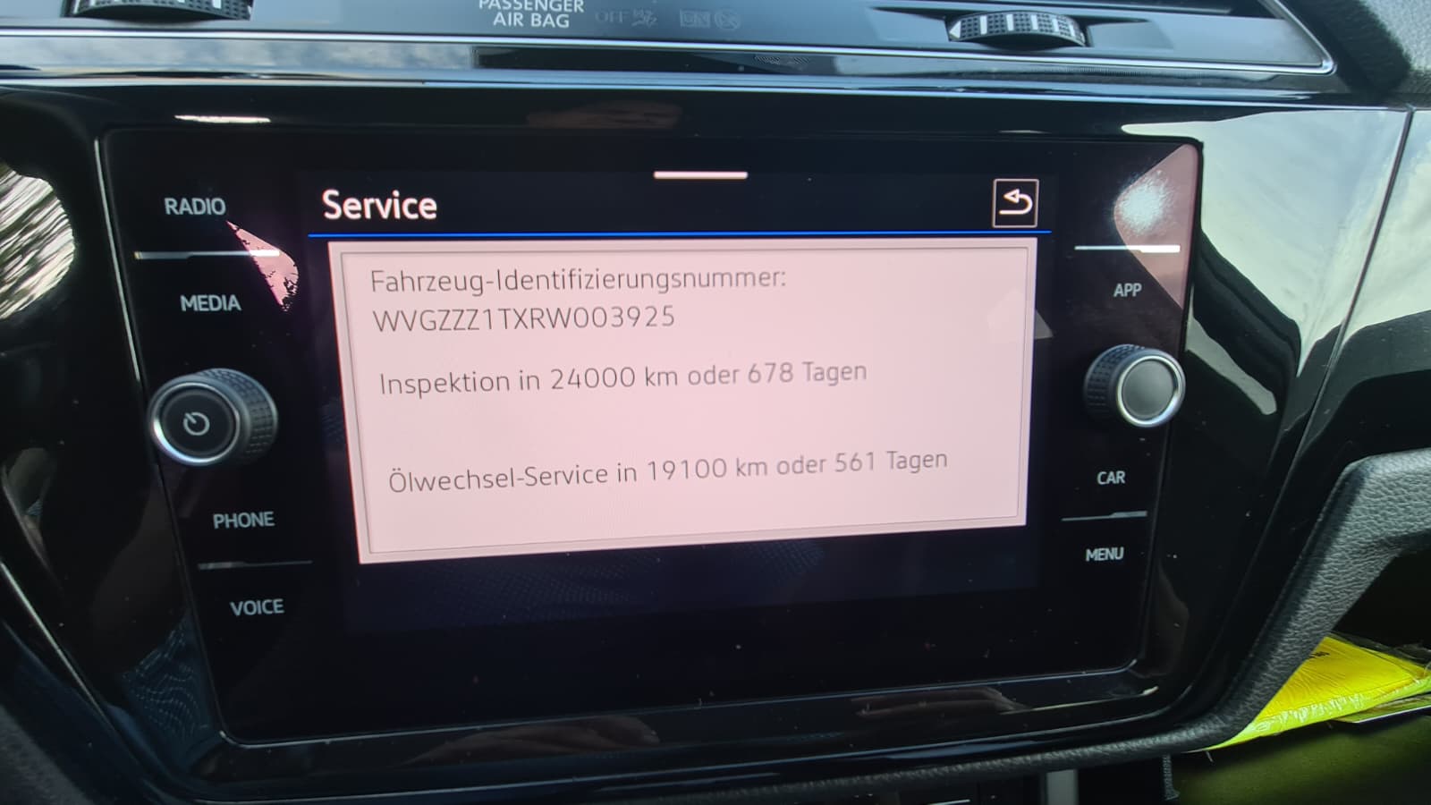 VW Touran 2.0 TDI BlueMotion Technology Comfortline DSG ** Gr-Navi ** RF-Kamera ** Abstandsregelsysteme ** Tempomat ** PDC V+H **-image-13