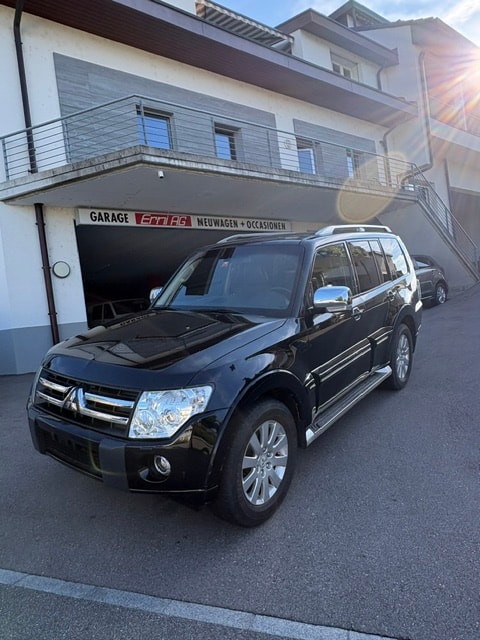 MITSUBISHI Pajero 3.2 DI-D Instyle Automatic