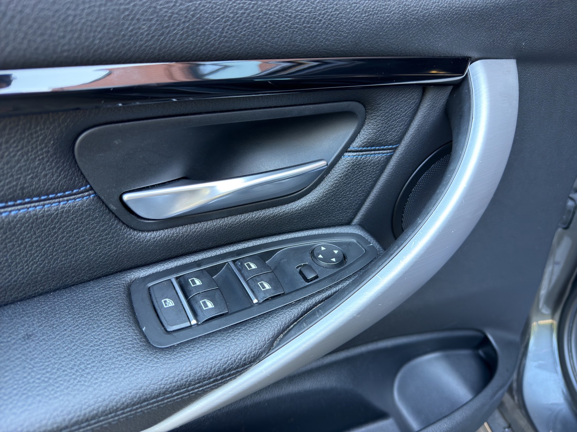 BMW 318i Touring Business Steptronic-image-29