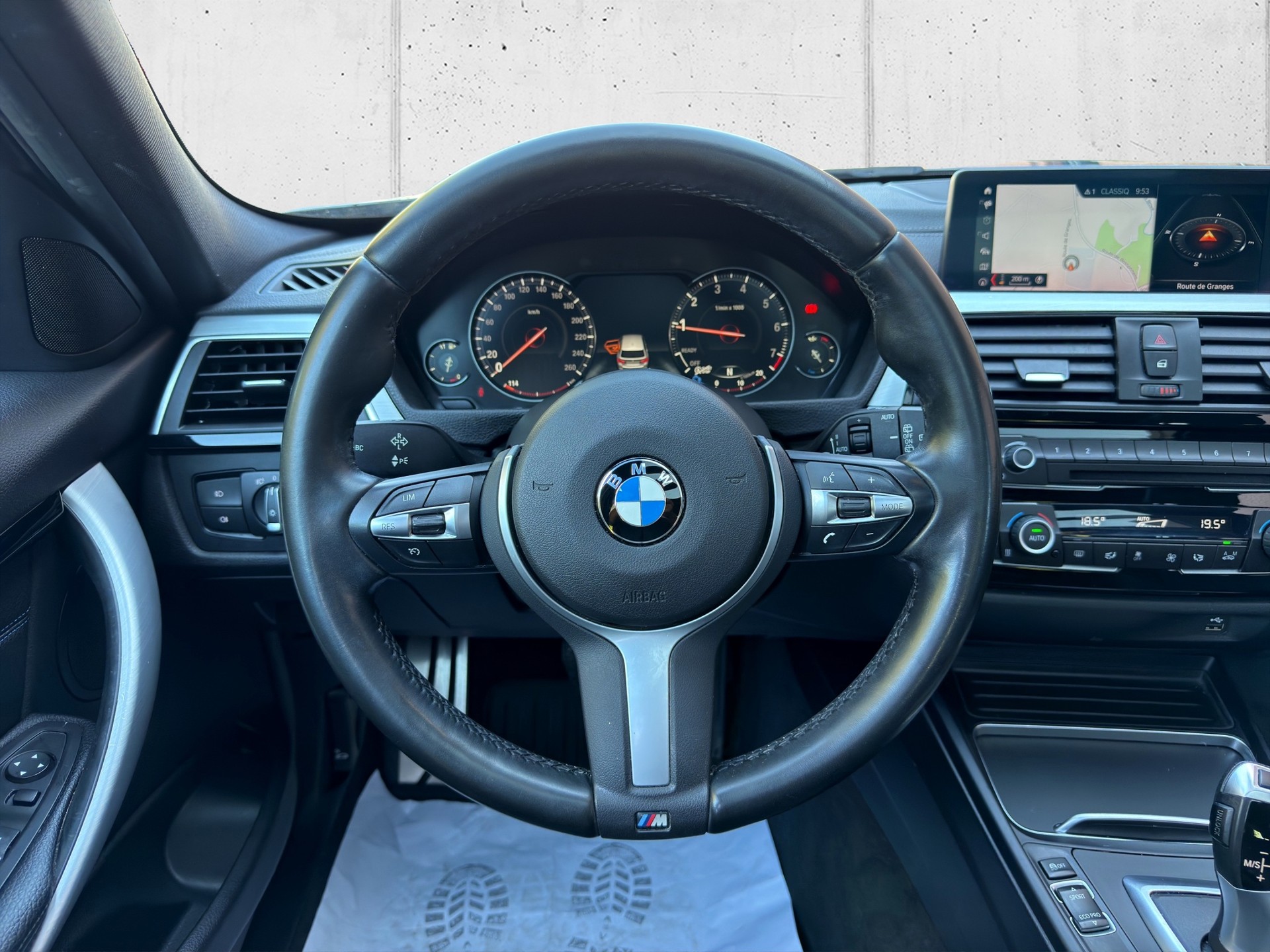 BMW 318i Touring Business Steptronic-image-14