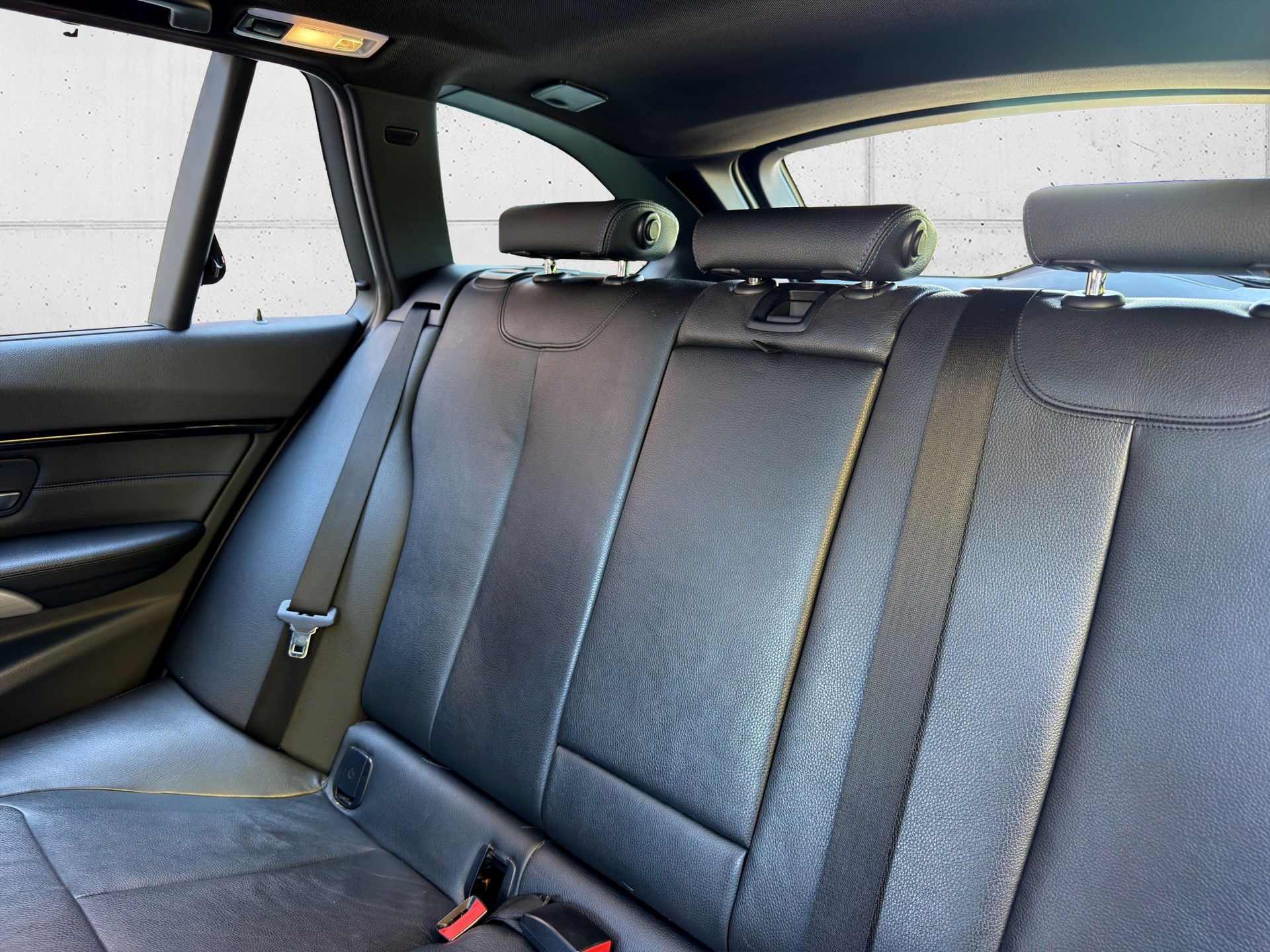 BMW 318i Touring Business Steptronic-image-27