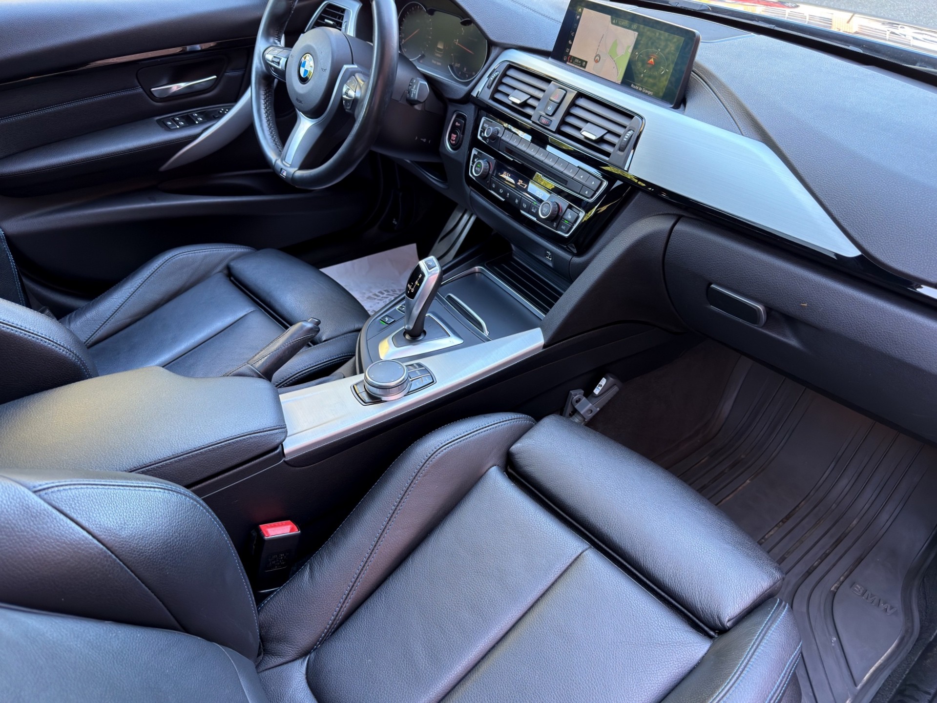 BMW 318i Touring Business Steptronic-image-25