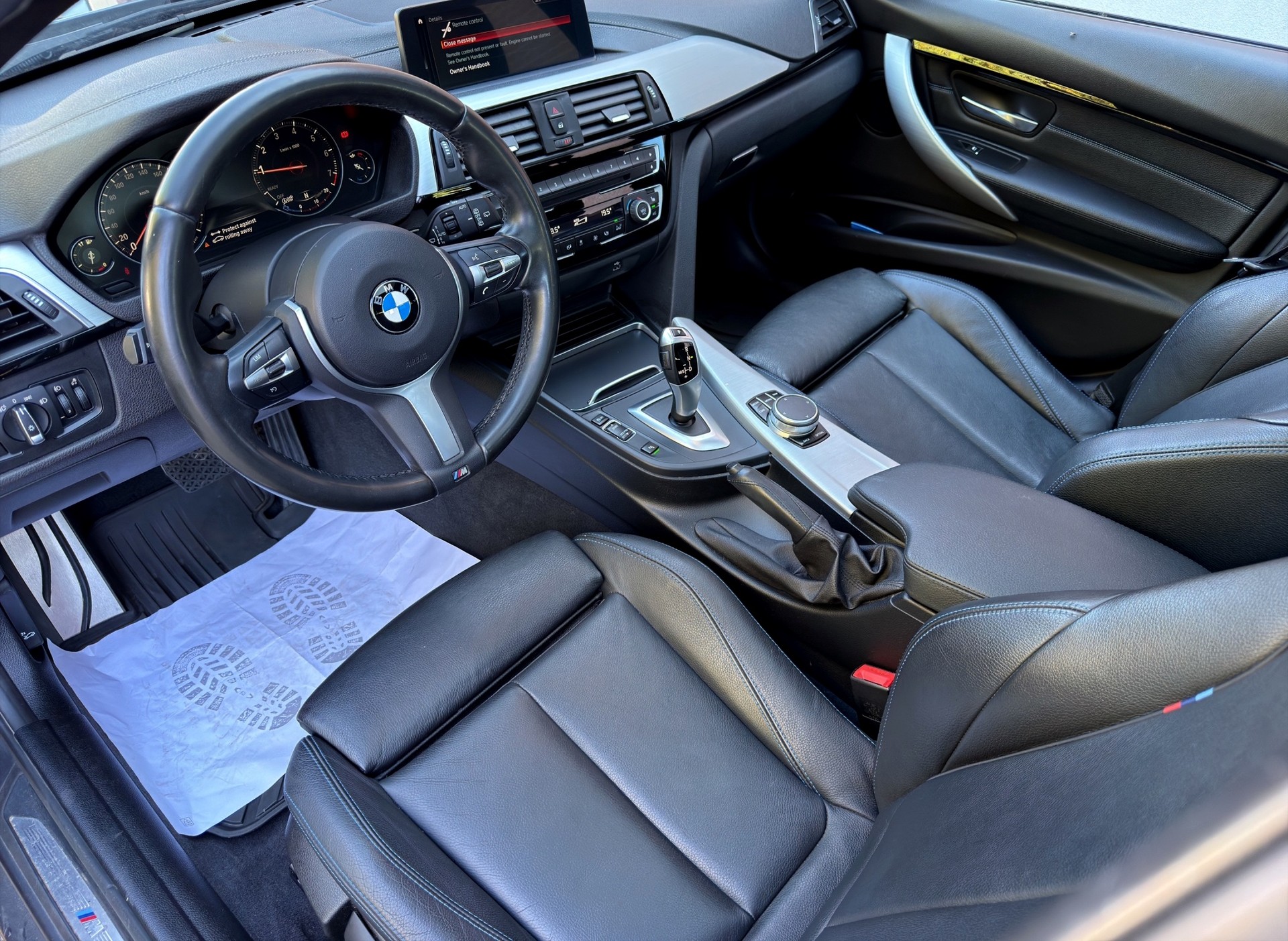 BMW 318i Touring Business Steptronic-image-12