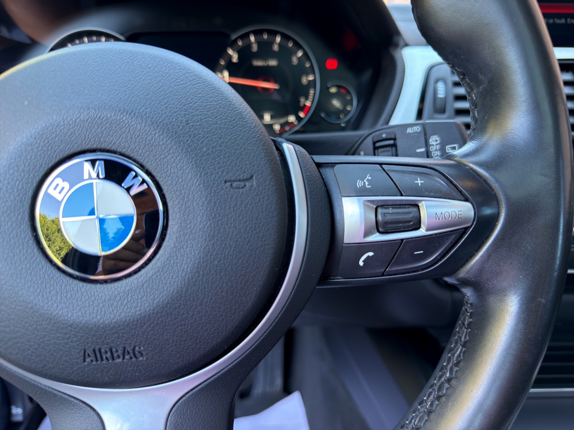BMW 318i Touring Business Steptronic-image-17