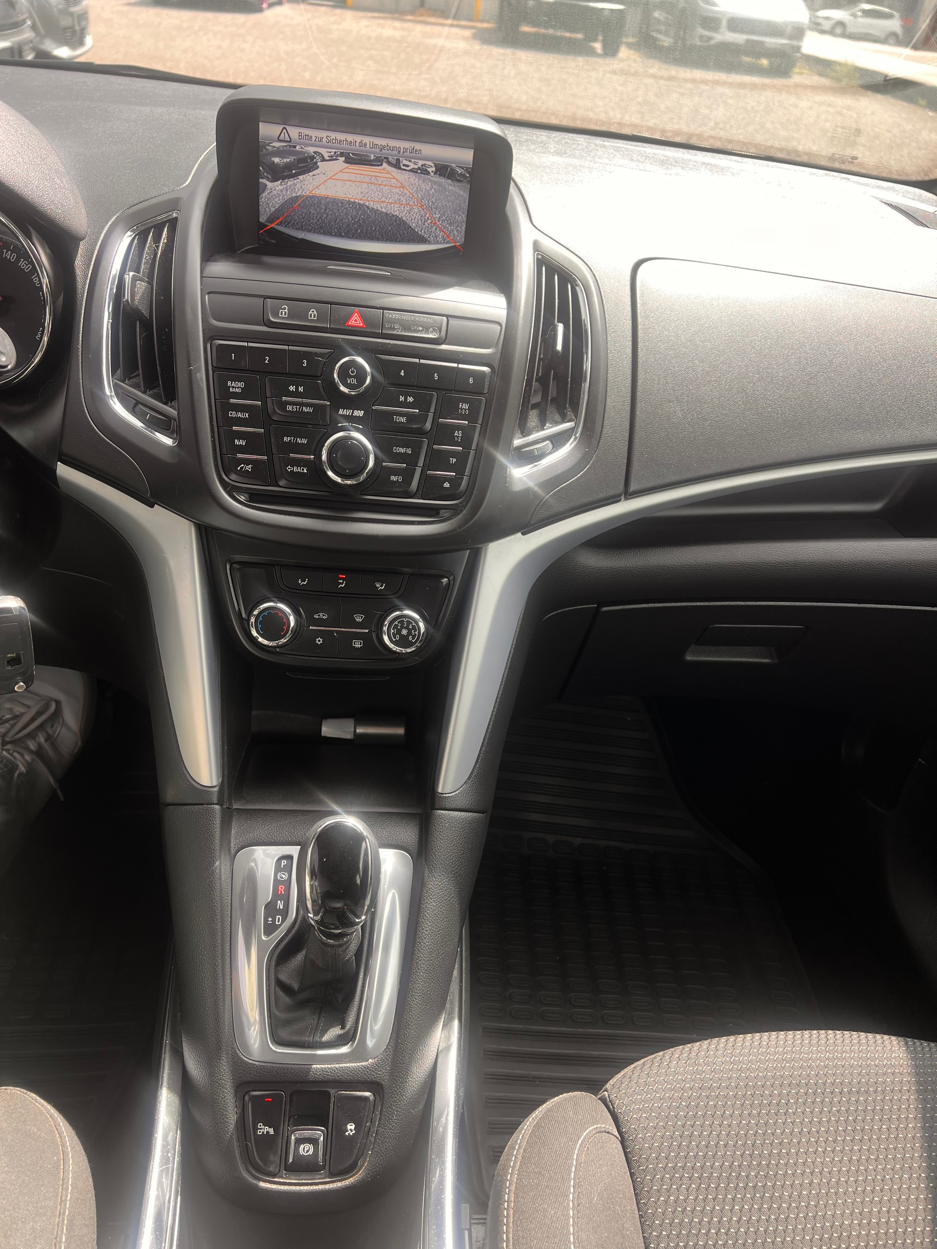 OPEL Zafira Tourer 1.4i 16V Turbo Enjoy Automatic-image-9