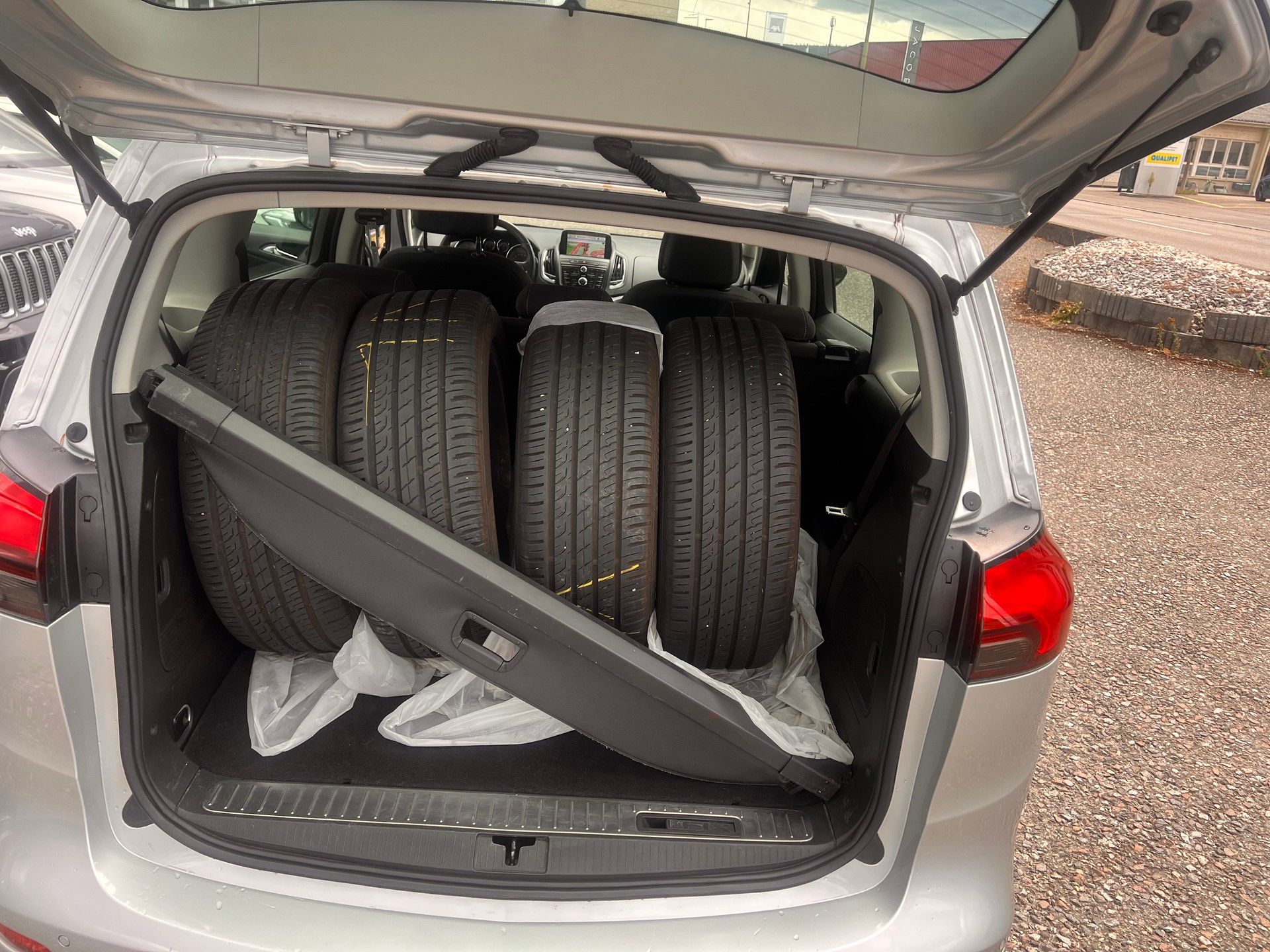 OPEL Zafira Tourer 1.4i 16V Turbo Enjoy Automatic-image-7