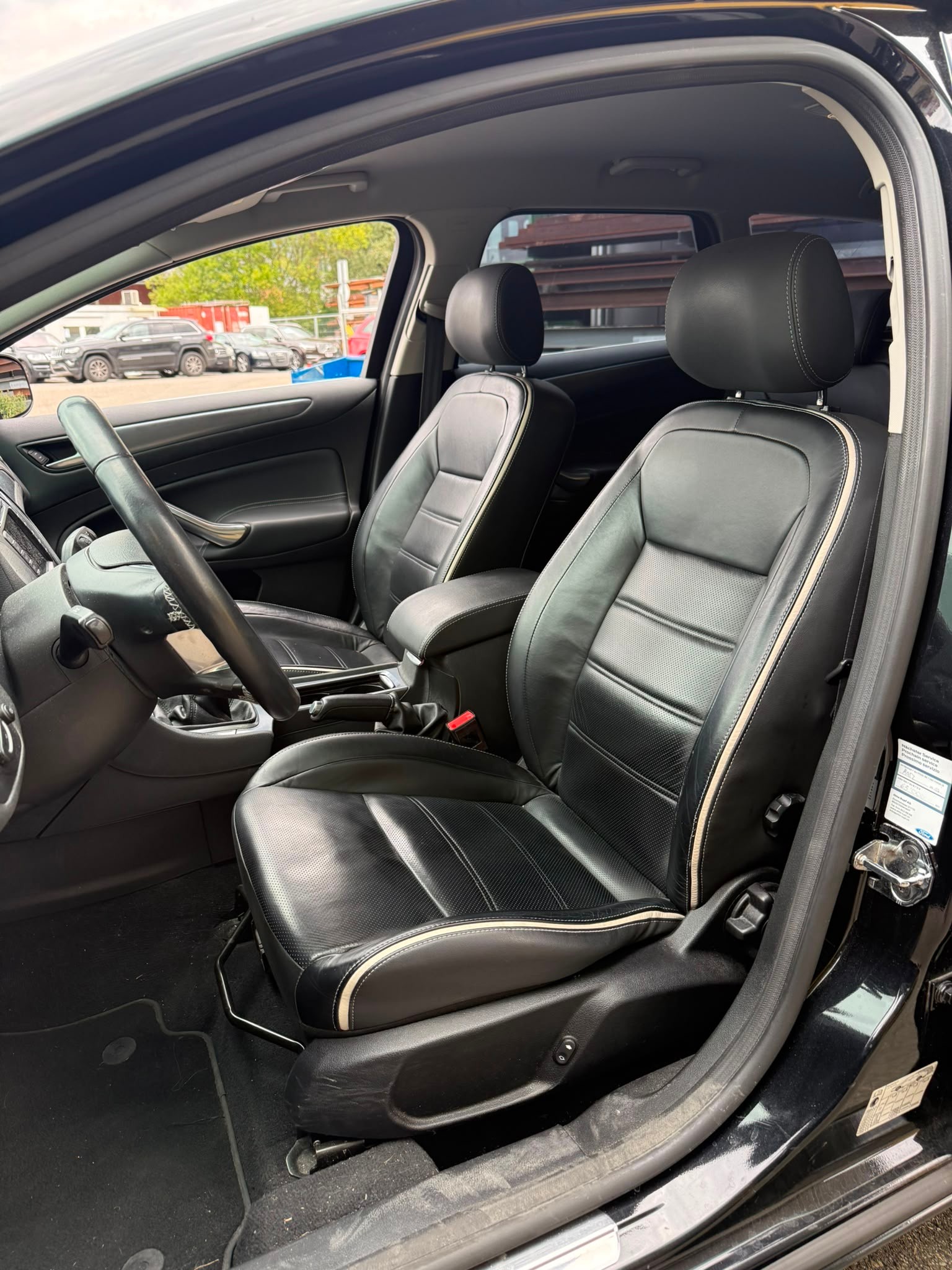 FORD Mondeo 2.0 TDCi 16V Titanium-image-8