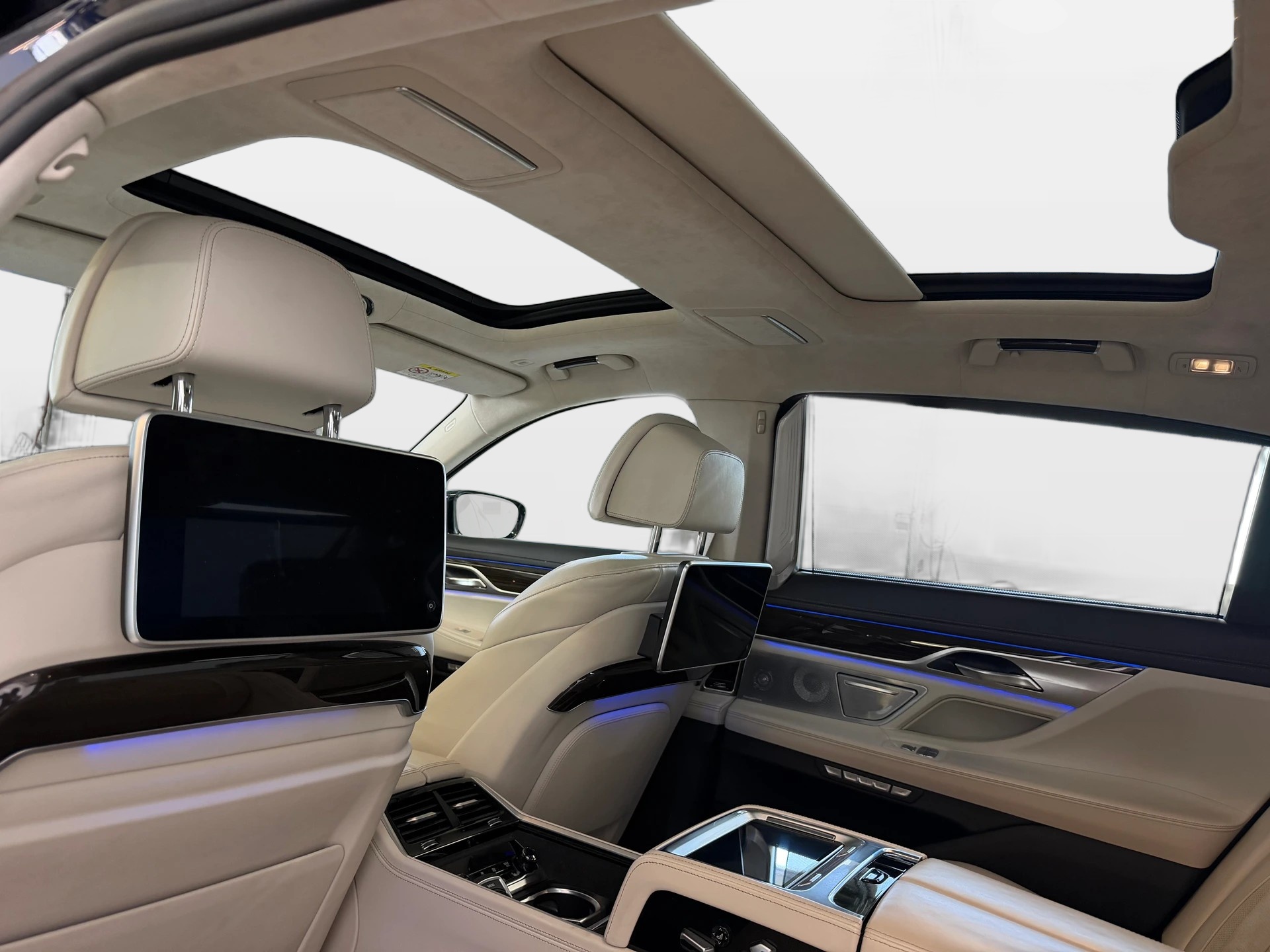 BMW 750Li xDrive Steptronic | CH-Auto | Ab MFK | BMW Service | Laserlight | Executive Lounge-image-21